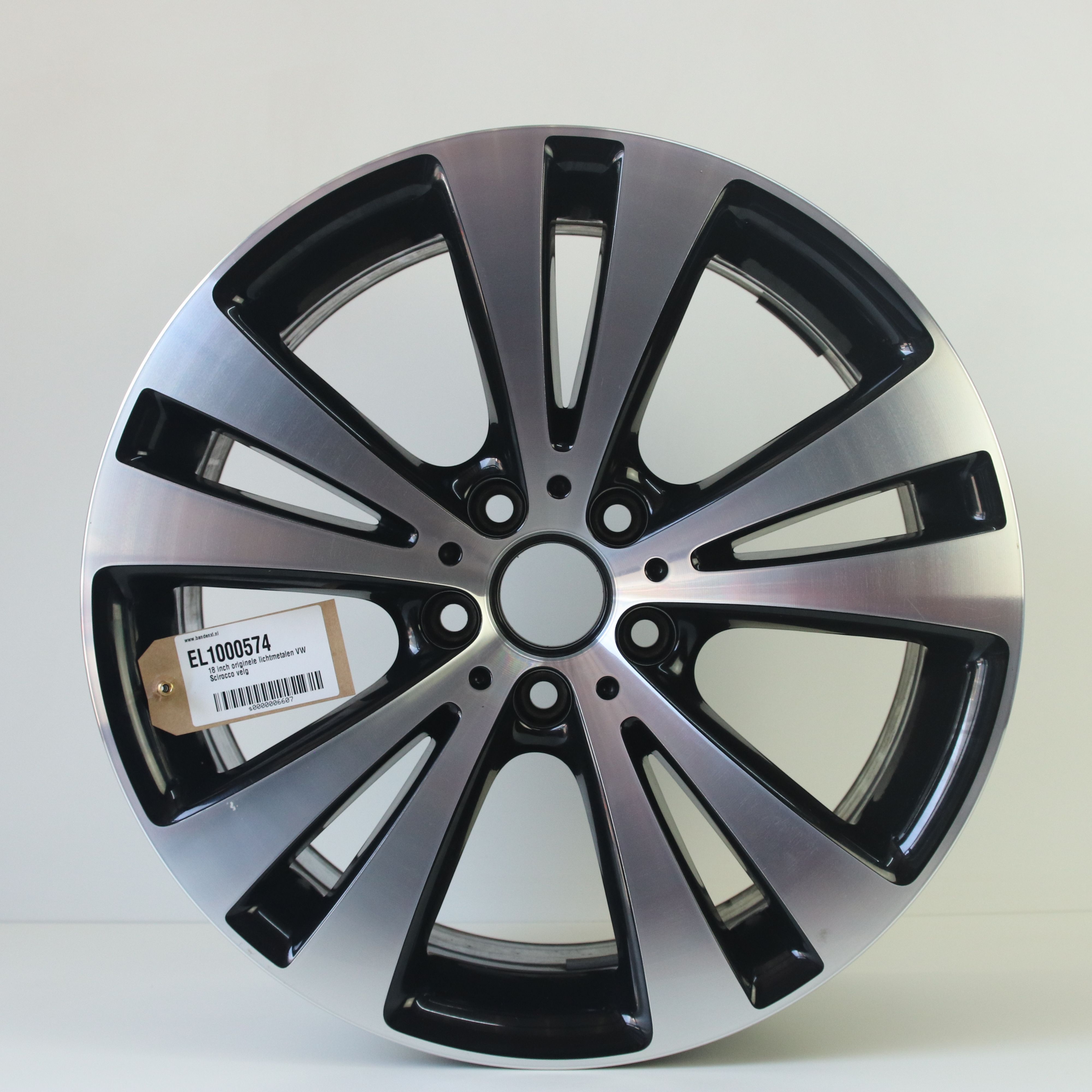 EL1000574 18 inch originele lichtmetalen Volkswagen Scirocco Chicago velg 8.00X18 5X112 ET41.0 NB57.10 Zwart gepolijst