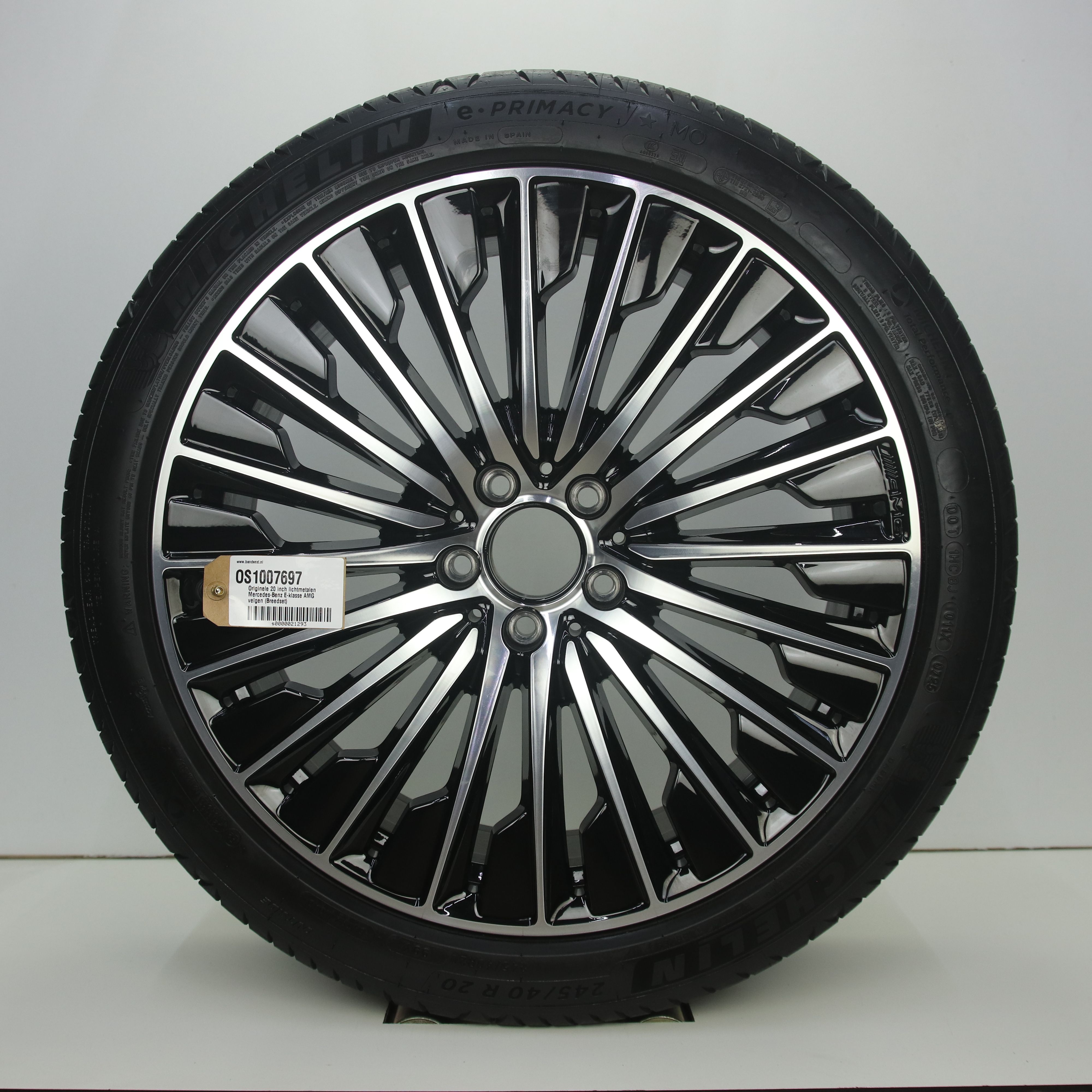 OS1007697 Originele 20 inch lichtmetalen Mercedes-Benz E-klasse AMG velgen (Breedset) 8.50X20 5X112 ET35.5 NB66.60 Zwart gepolijst