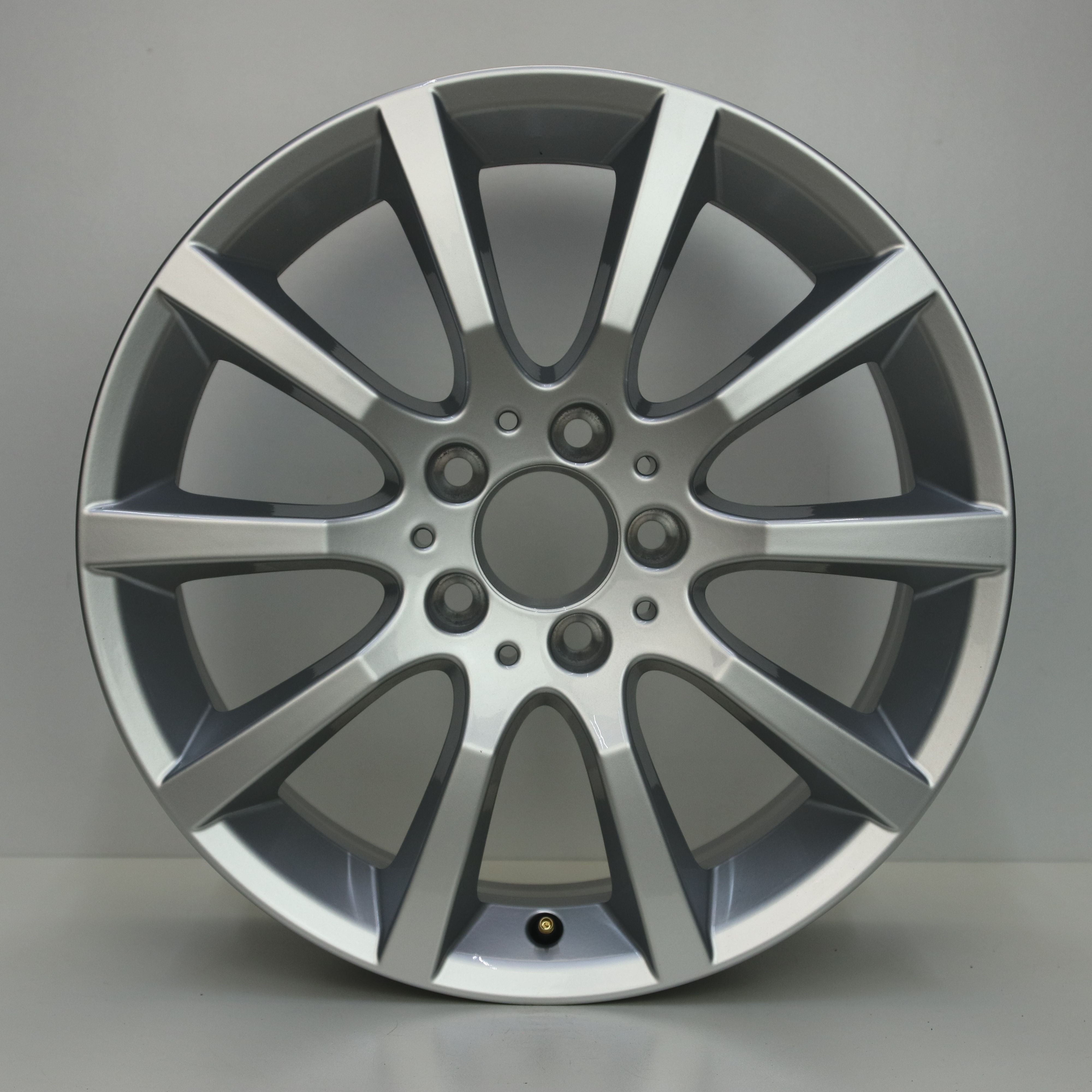 OS1007348 Originele 17 inch lichtmetalen Mercedes-Benz SLK-klasse velgen (Breedset) 7.50X17 5X112 ET42.0 NB66.60 Zilver