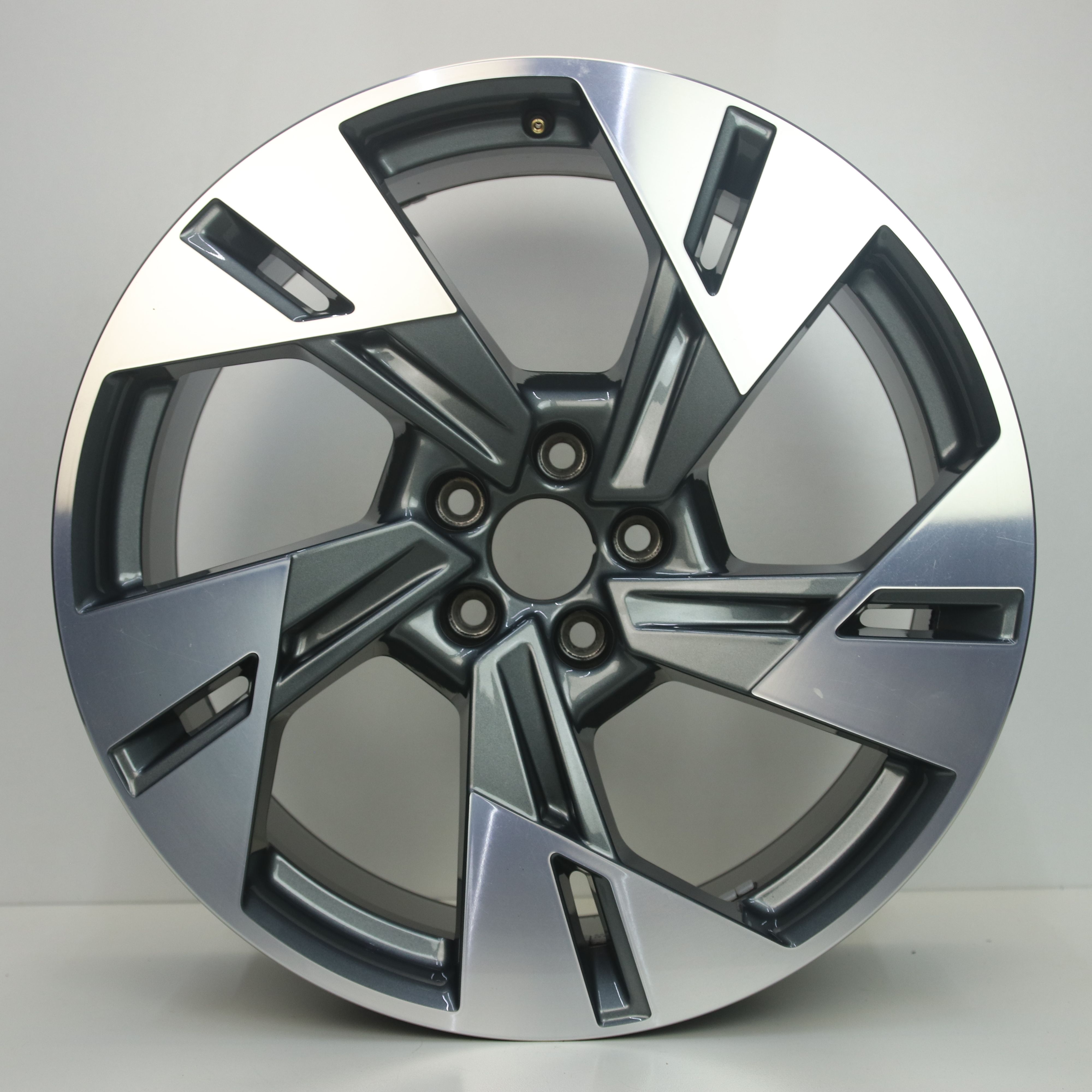 OS1007517 Originele 20 inch lichtmetalen Audi E-tron velgen 9.00X20 5X112 ET38.0 NB66.60 Antraciet gepolijst