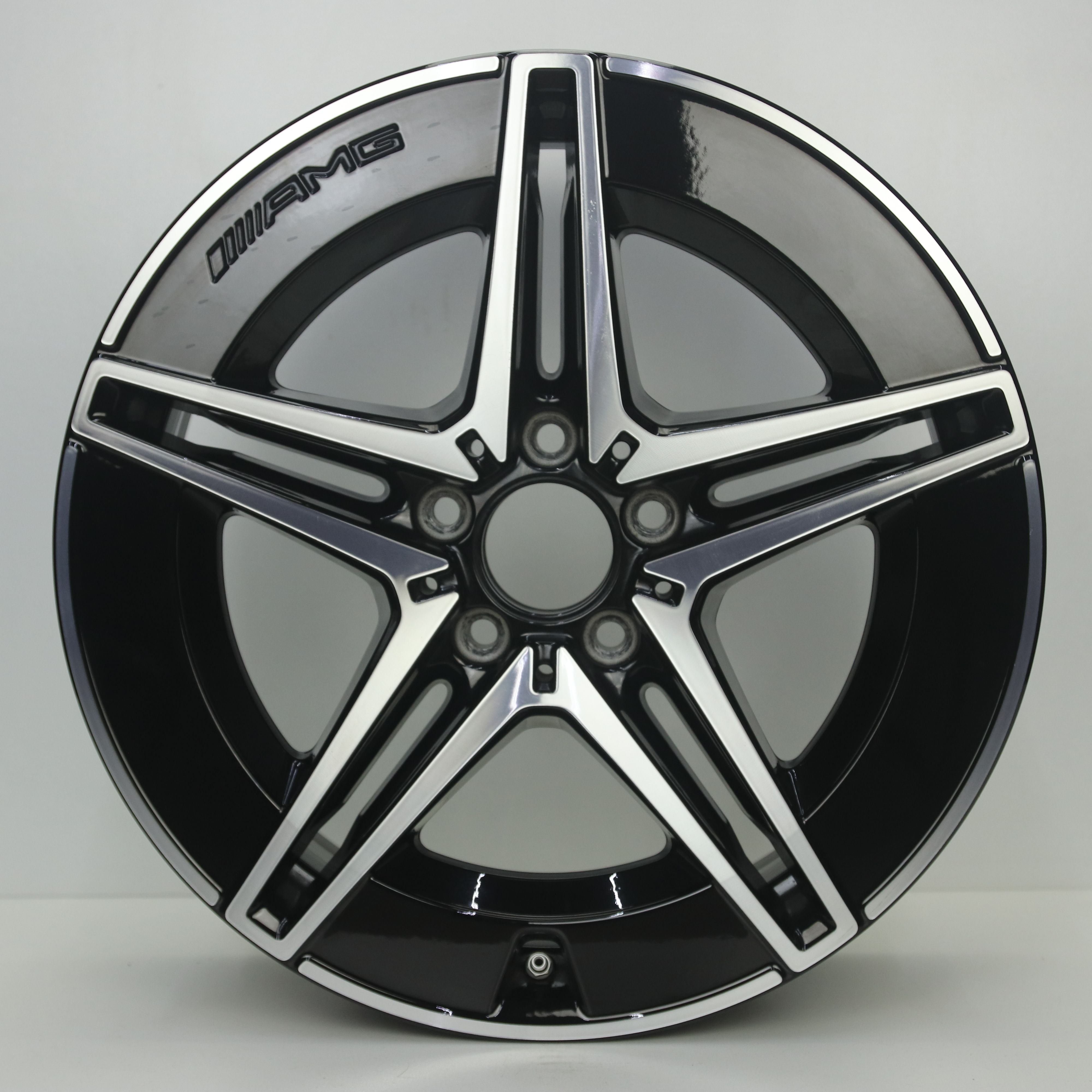 OS1007595 Originele 18 inch lichtmetalen Mercedes-Benz C-klasse AMG velgen (Breedset) 7.50X18 5X112 ET40.0 NB66.60 Zwart gepolijst