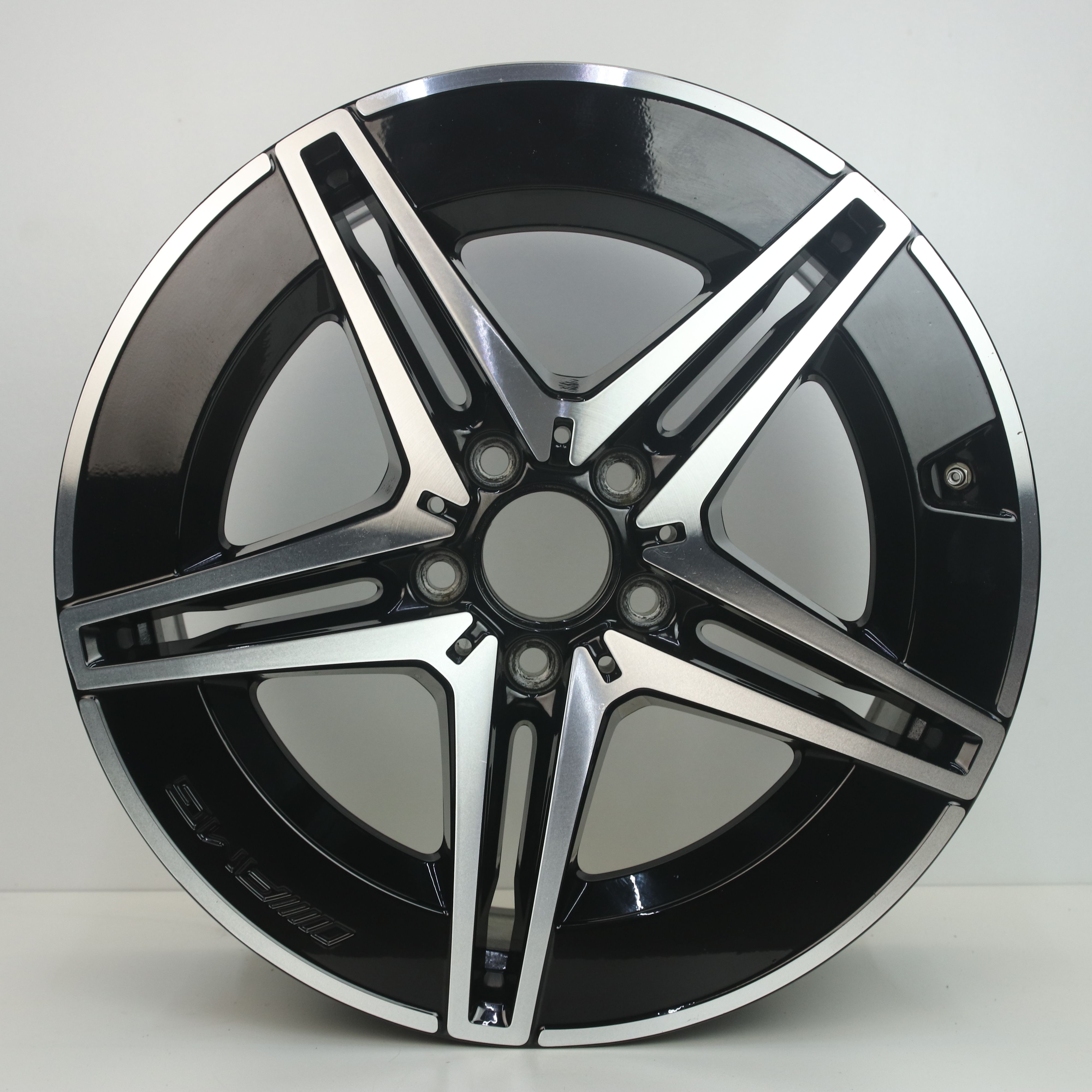 IN1002925 Originele 18 inch lichtmetalen Mercedes-Benz C-klasse AMG velgen (Breedset) 7.50X18 5X112 ET40.0 NB66.60 Zwart gepolijst