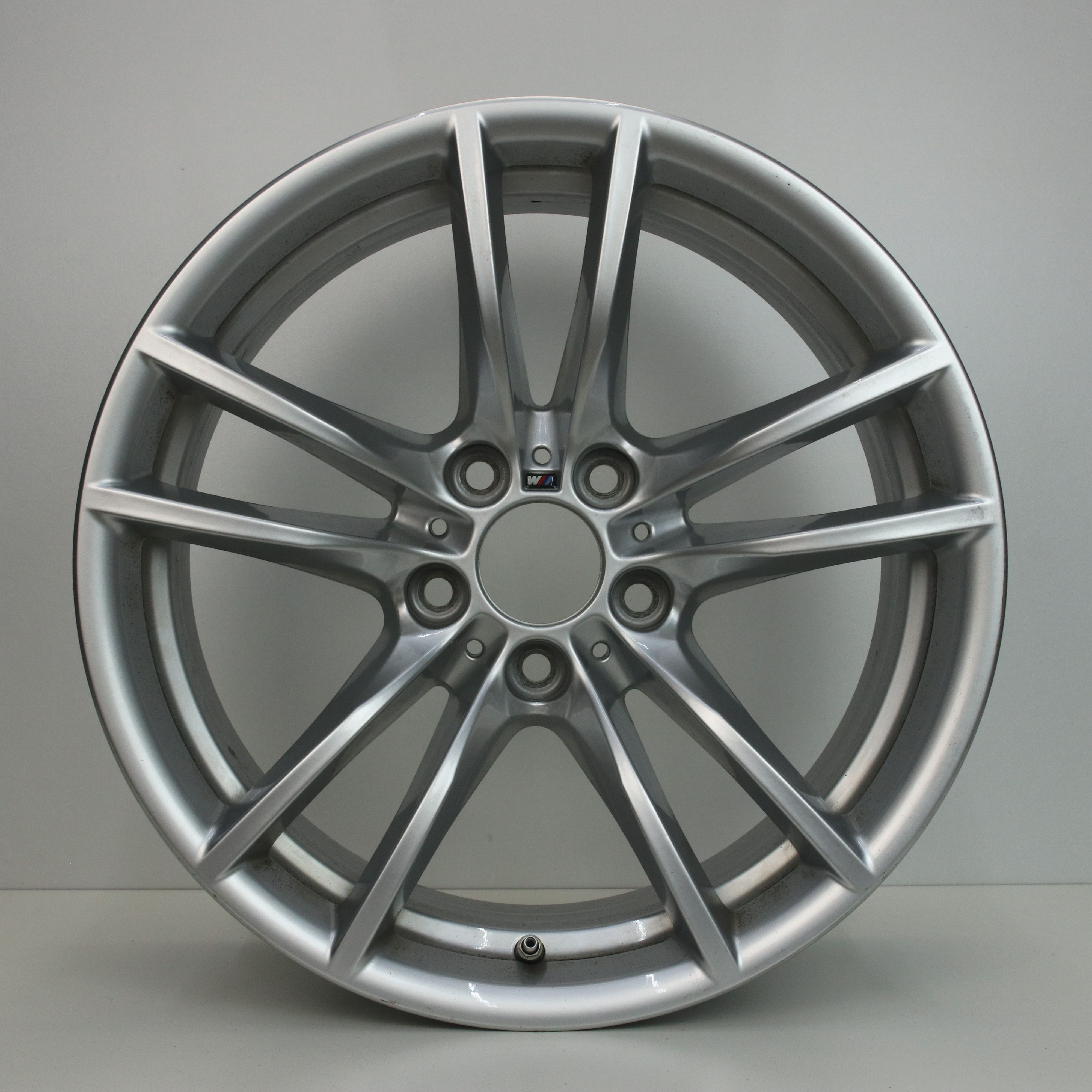 OS1004325 Originele 18 inch lichtmetalen BMW M2 styling 640 velgen (Breedset) 8.50X18 5X120 ET27.0 NB72.60 Zilver