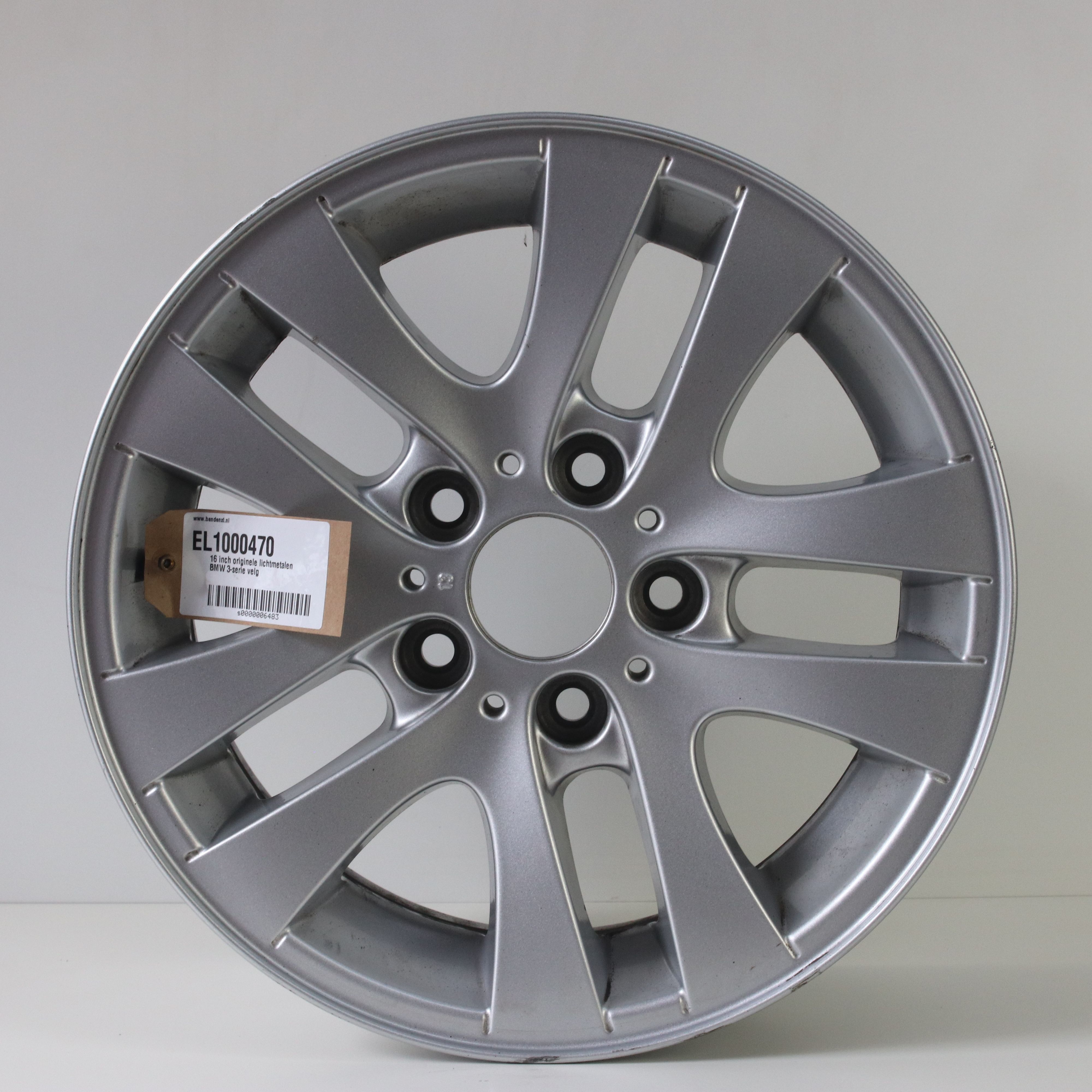 EL1000470 16 inch originele lichtmetalen BMW 3-serie Styling 156 velg 7.00X16 5X120 ET34.0 NB72.60 Zilver