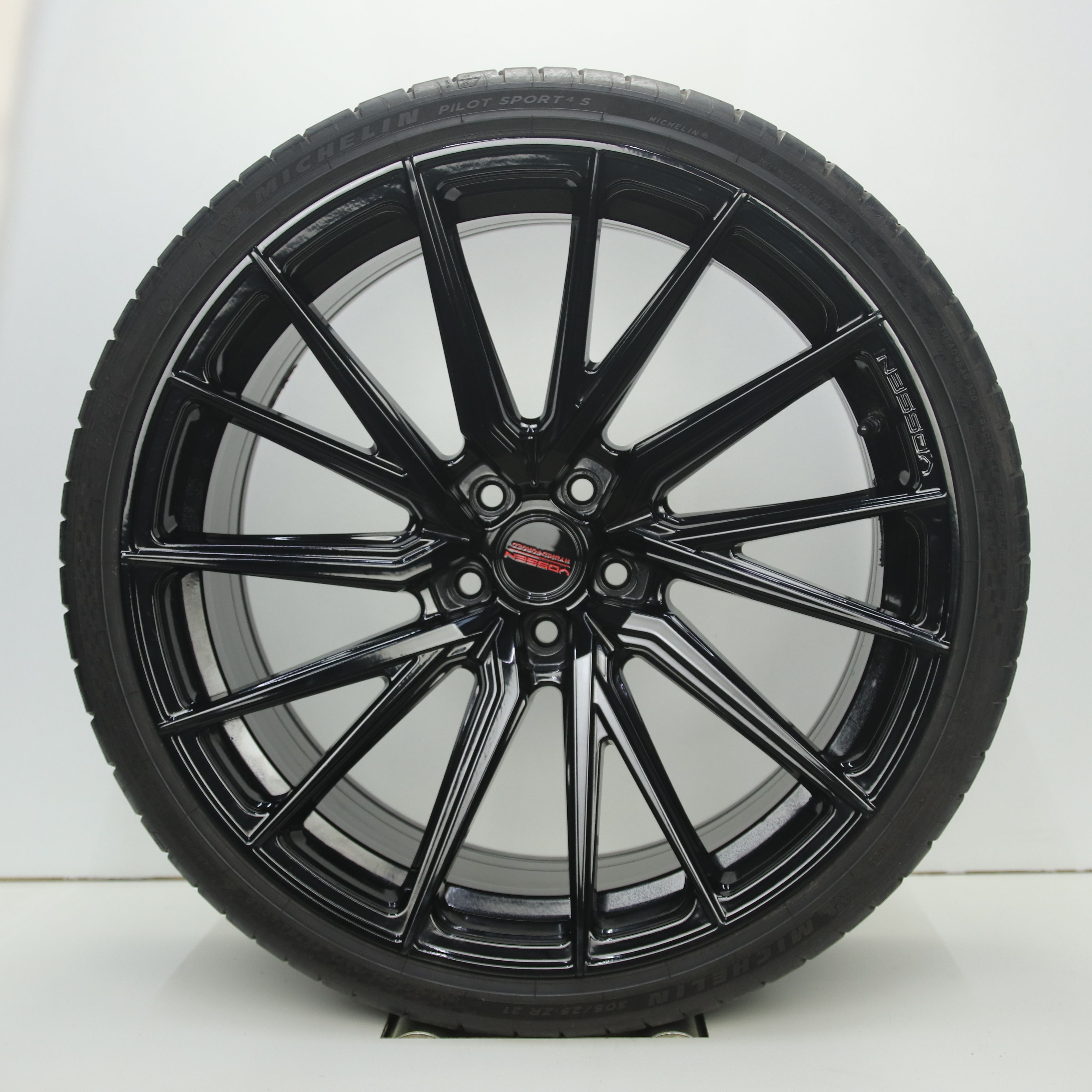 OS1007660 Set 21 inch lichtmetalen Vossen HF-4T velgen (Breedset) 9.50X21 5X112 ET12.0 NB66.60 Zwart
