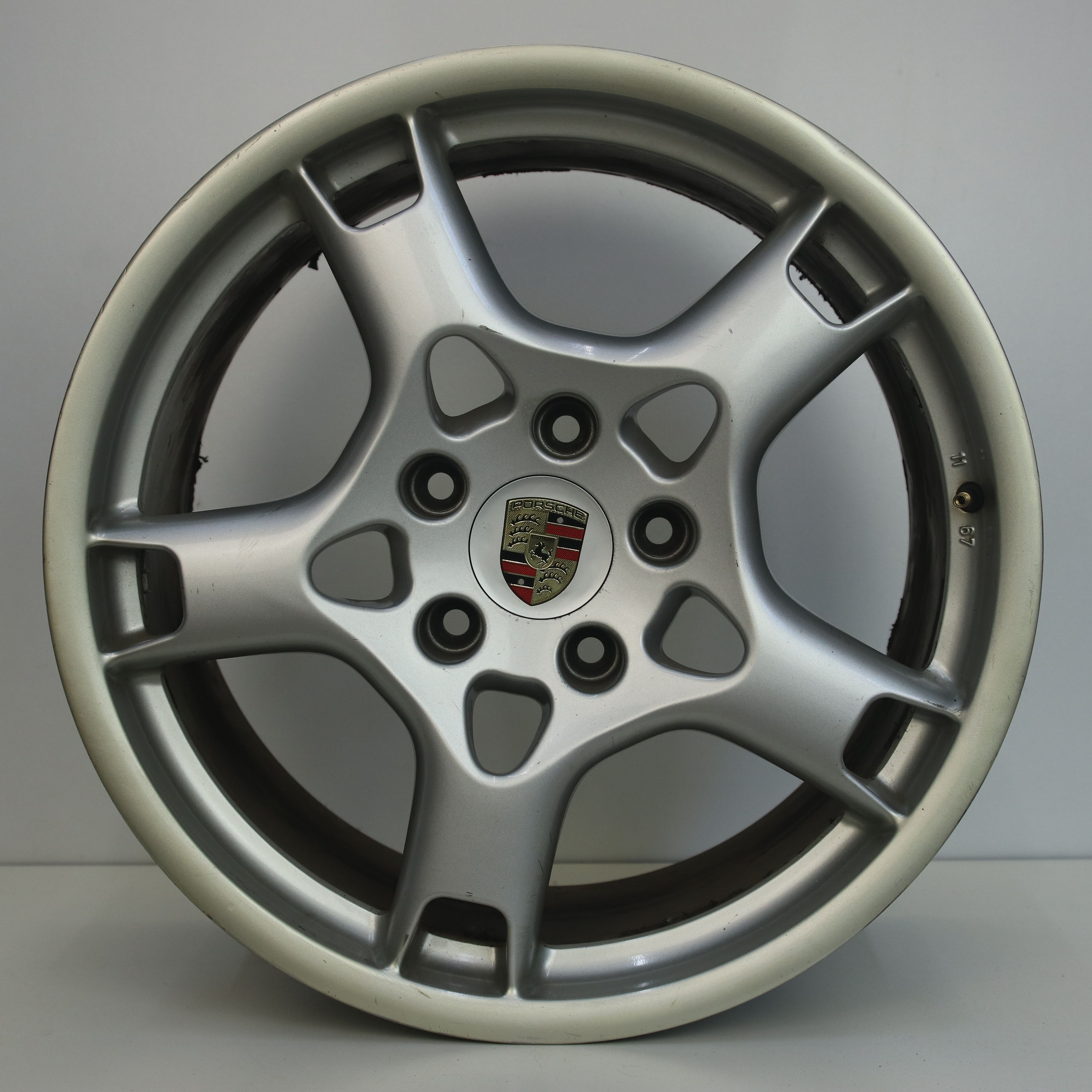 IN1002971 Originele 19 inch lichtmetalen Porsche Carrera velgen (breedset) 8.00X19 5X130 ET57.0 NB71.60 Zilver