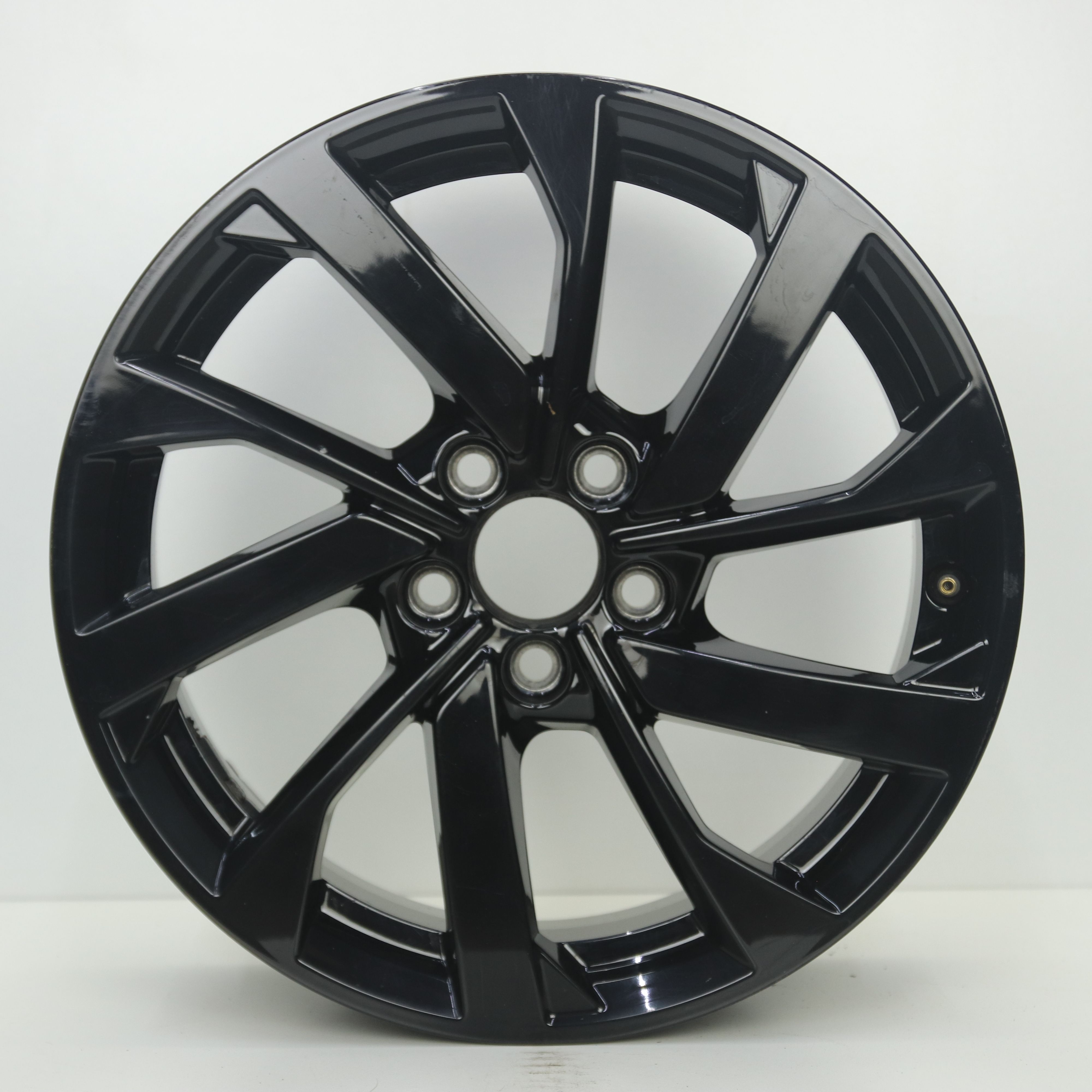 OS1007903 Originele 16 inch lichtmetalen Audi A1 velgen 6.50X16 5X100 ET40.0 NB57.10 Zwart