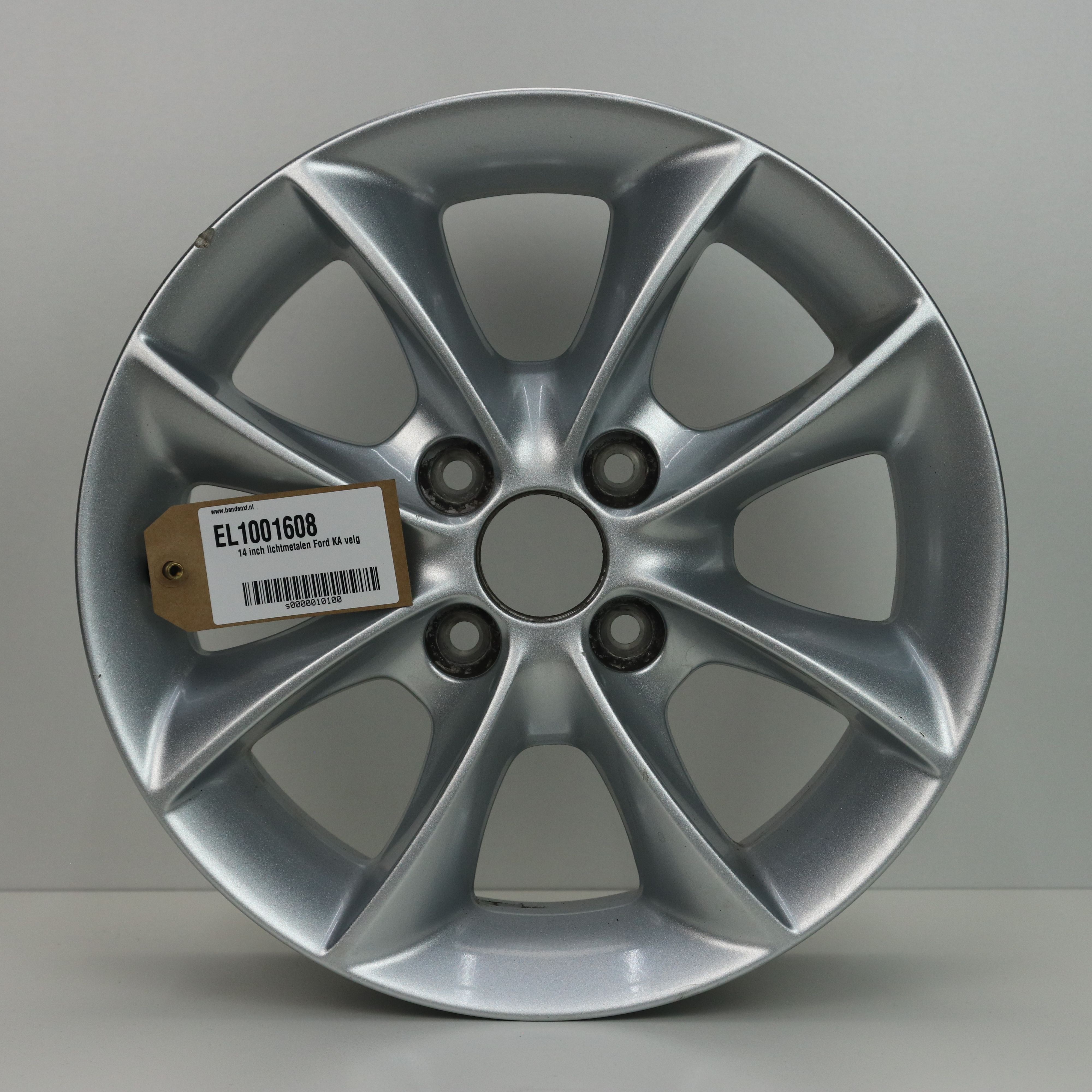 EL1001608 14 inch lichtmetalen Ford KA velg 5.50X14 4X98 ET35.0 NB58.10 Zilver