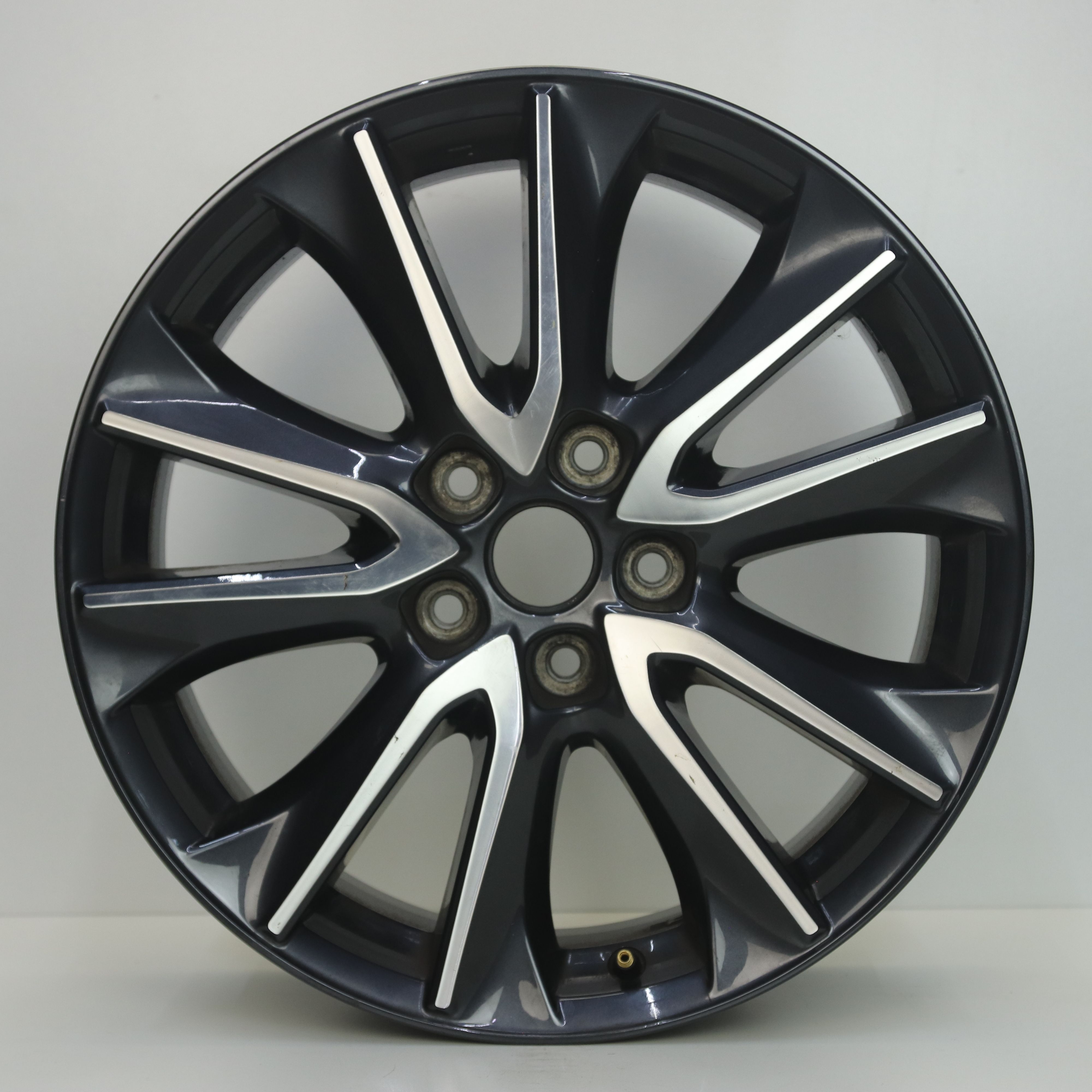 OS1007378 Originele 18 inch lichtmetalen Mazda velgen 7.00X18 5X114.3 ET50.0 NB67.10 Antraciet gepolijst