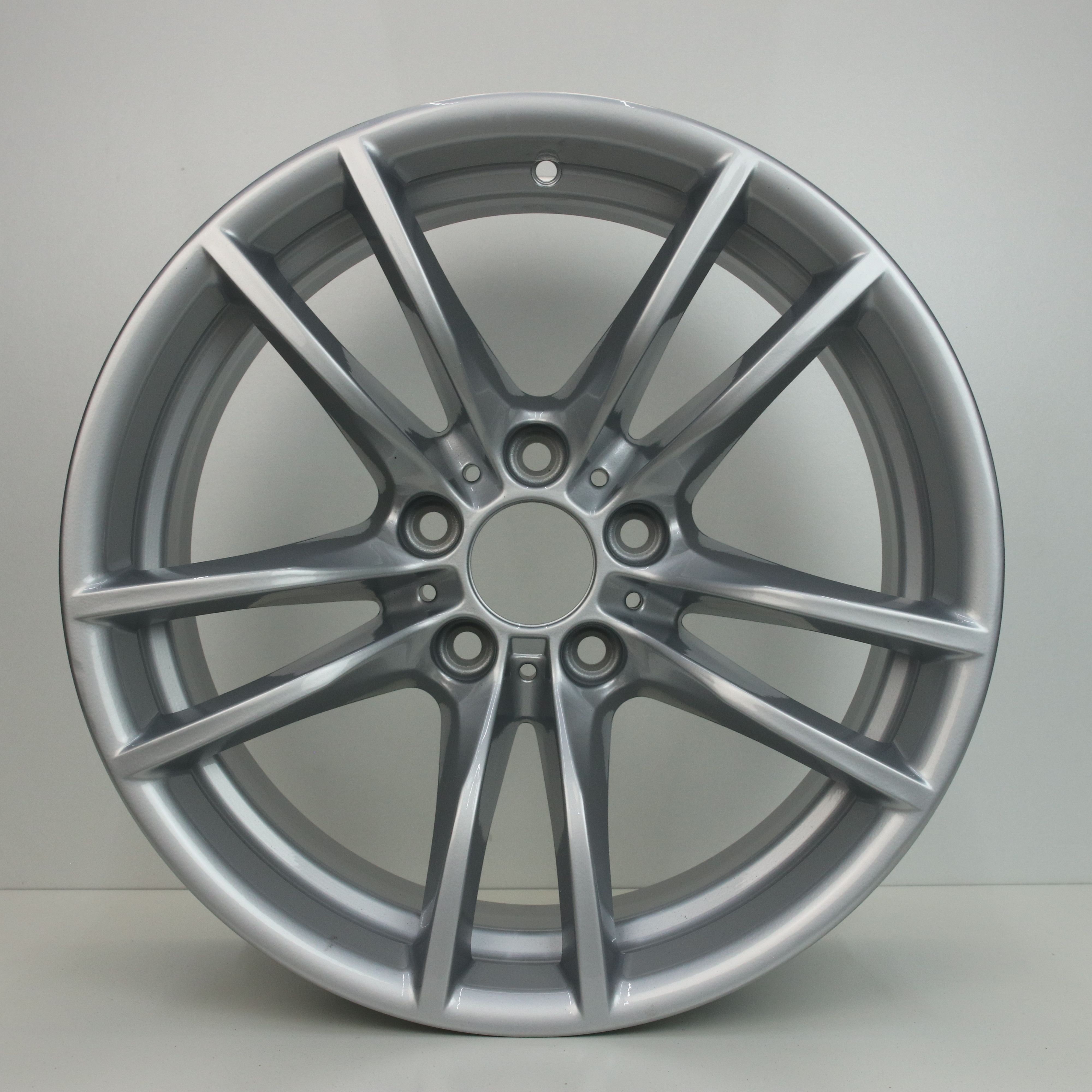 OS1004325 Originele 18 inch lichtmetalen BMW M2 styling 640 velgen (Breedset) 8.50X18 5X120 ET27.0 NB72.60 Zilver