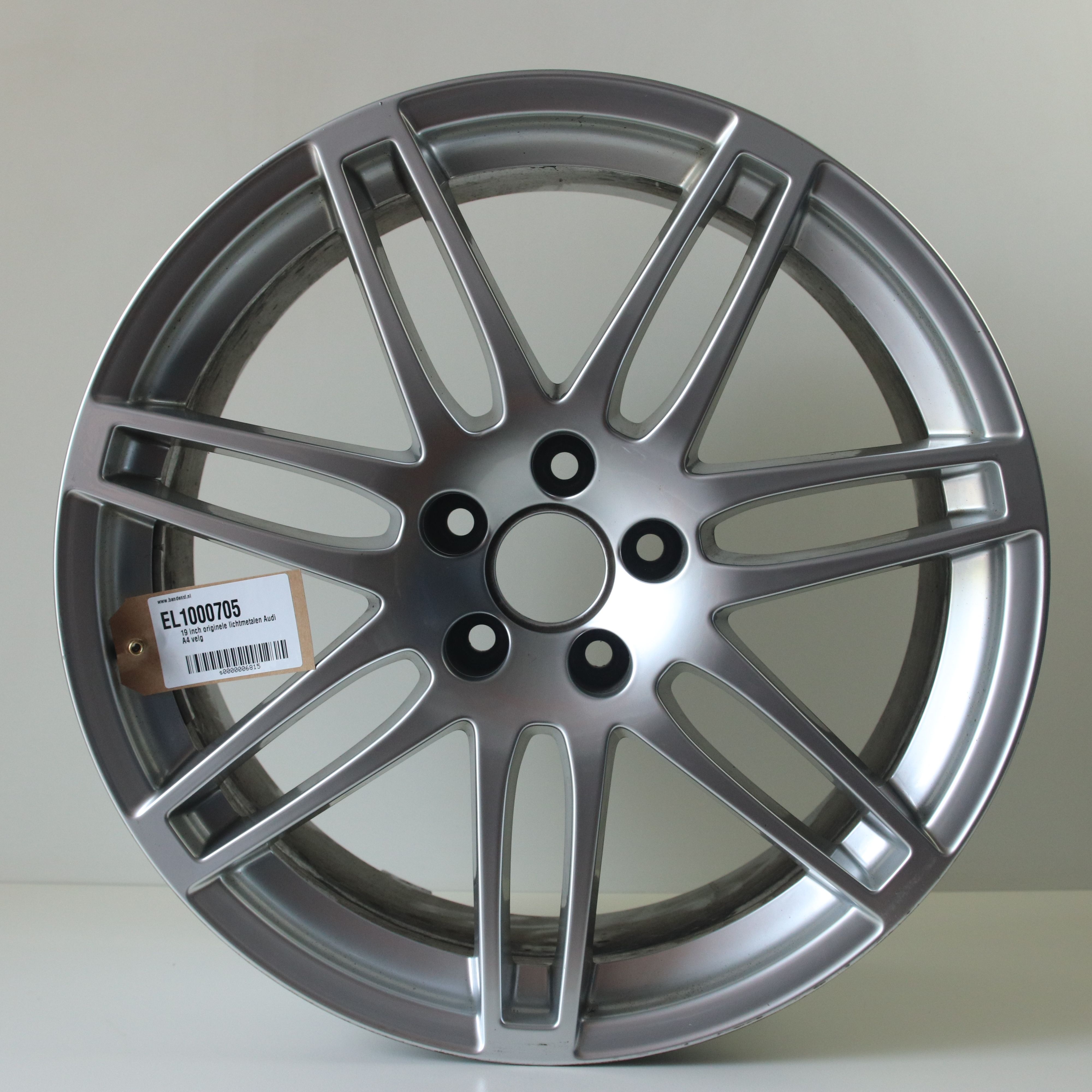 EL1000705 19 inch originele lichtmetalen Audi A4 velg 8.50X19 5X112 ET43.0 NB66.50 Zilver
