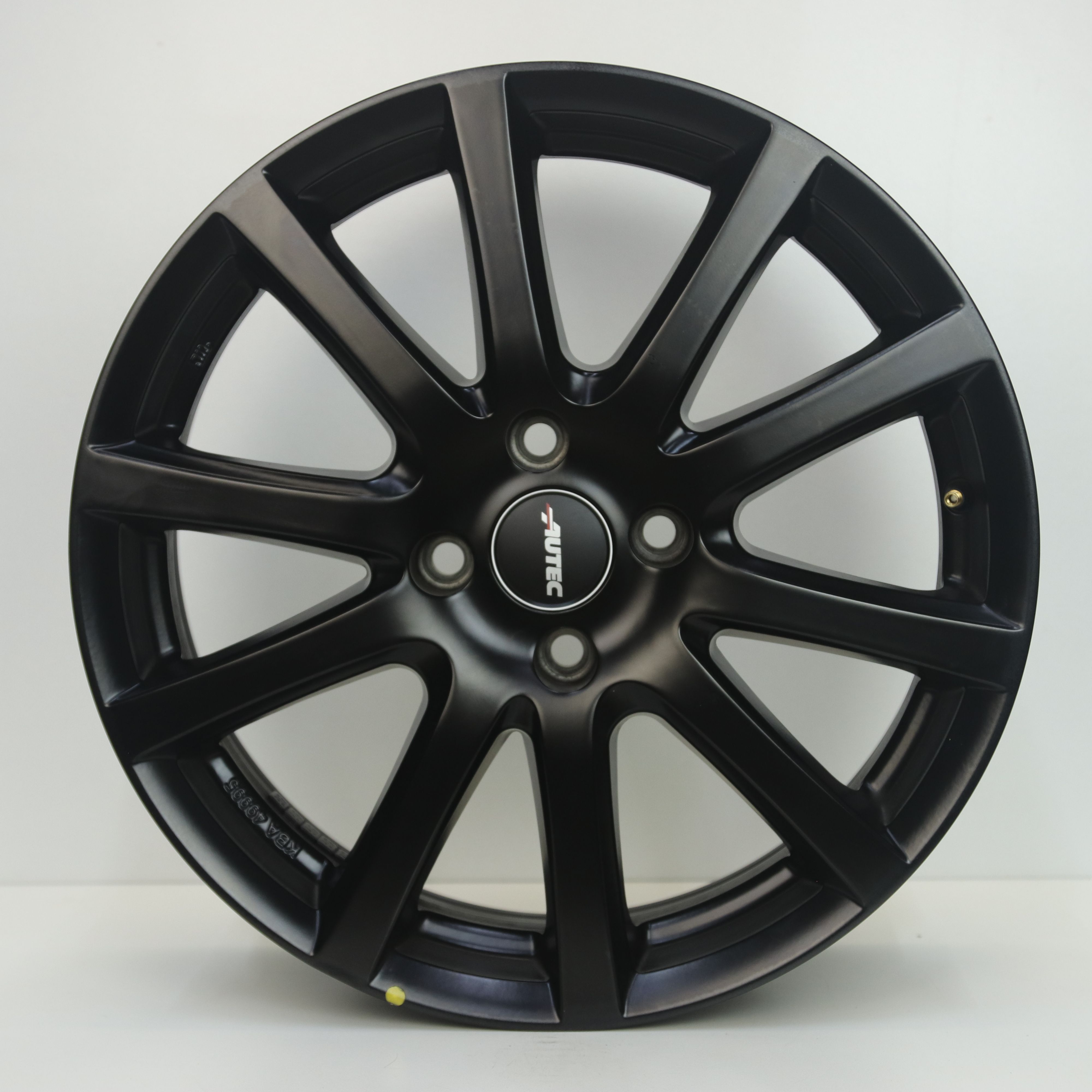 OS1006897 Set 17 inch lichtmetalen Autec velgen 7.00X17 4X108 ET35.0 NB70.00 Zwart gepolijst