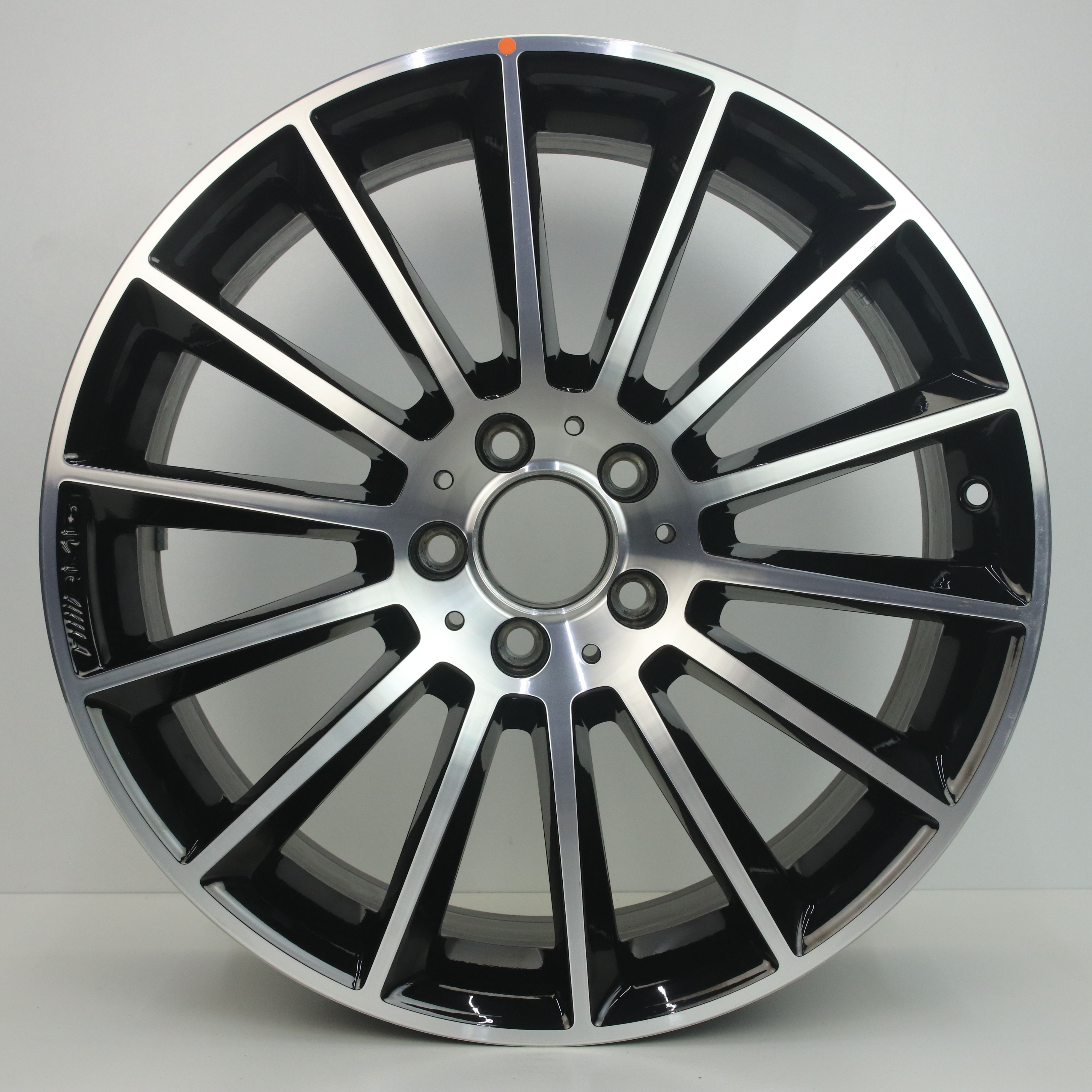 OS1004973 Originele 19 inch lichtmetalen Mercedes-Benz CLA-klasse AMG velgen 8.50X19 5X112 ET55.2 NB66.60 Zwart gepolijst