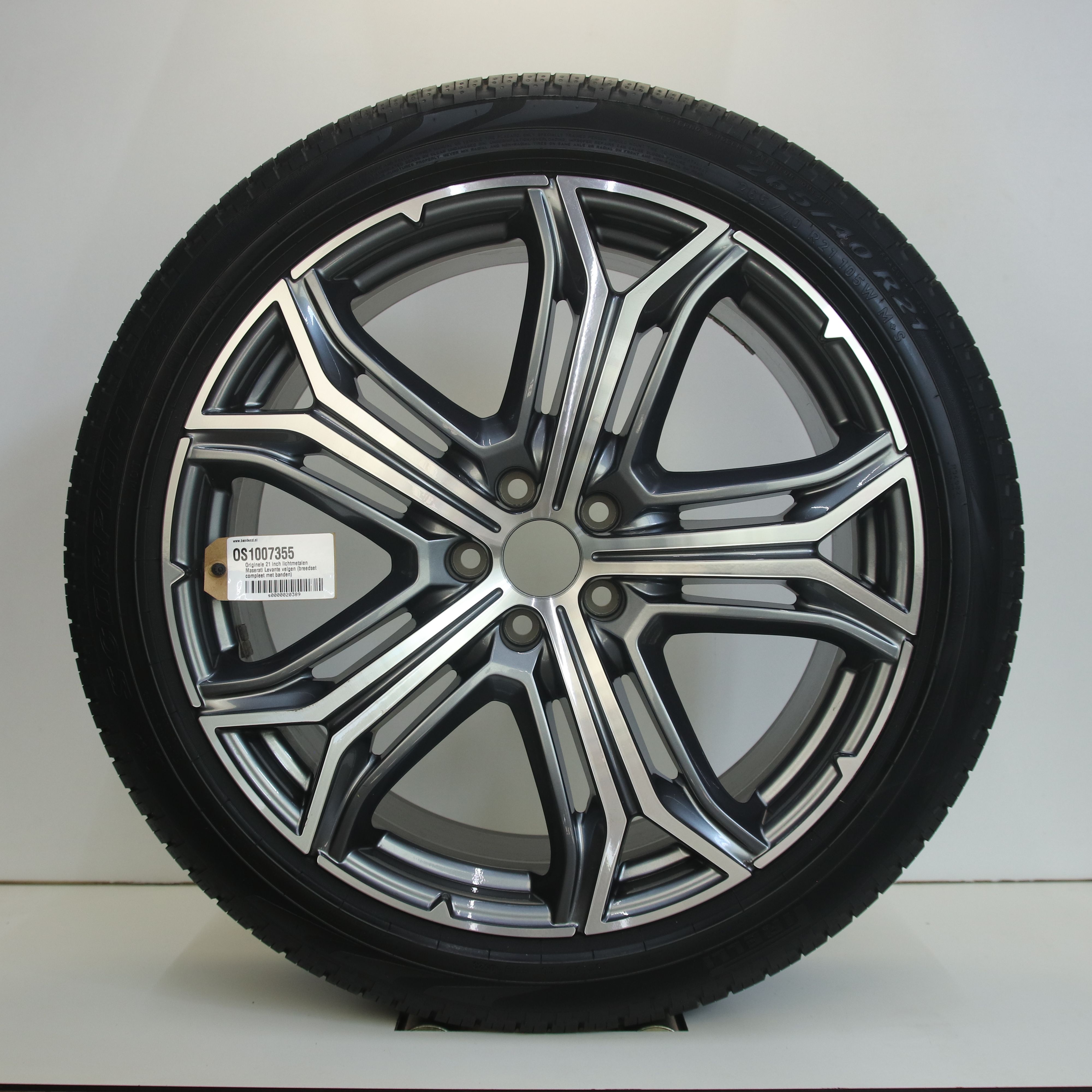 OS1007355 Originele 21 inch lichtmetalen Maserati Levante velgen (breedset compleet met banden) 9.00X21 5X114.3 ET40.5 NB67.10 antraciet gepolijst