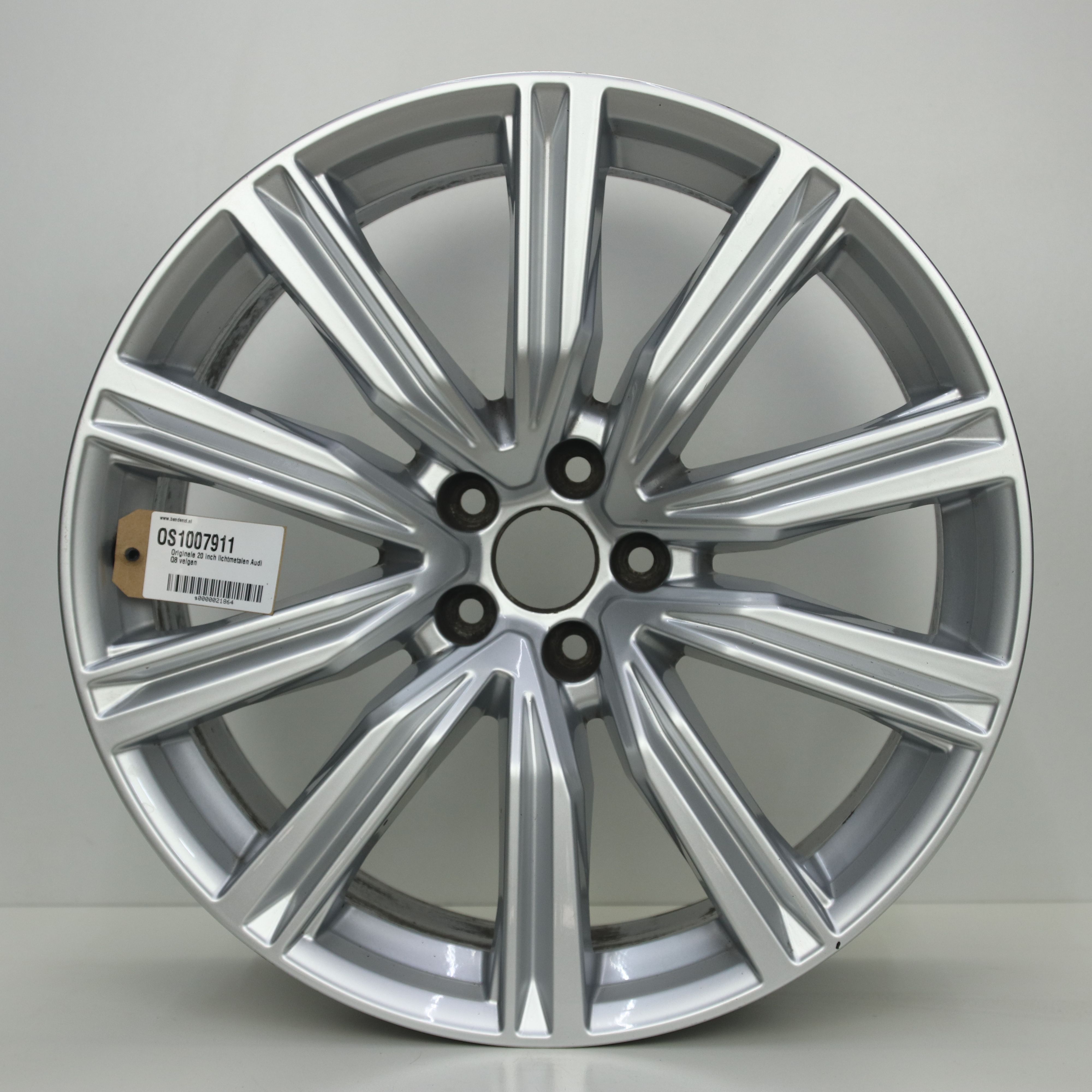 OS1007911 Originele 20 inch lichtmetalen Audi Q8 velgen 8.50X20 5X112 ET20.0 NB66.60 Zilver