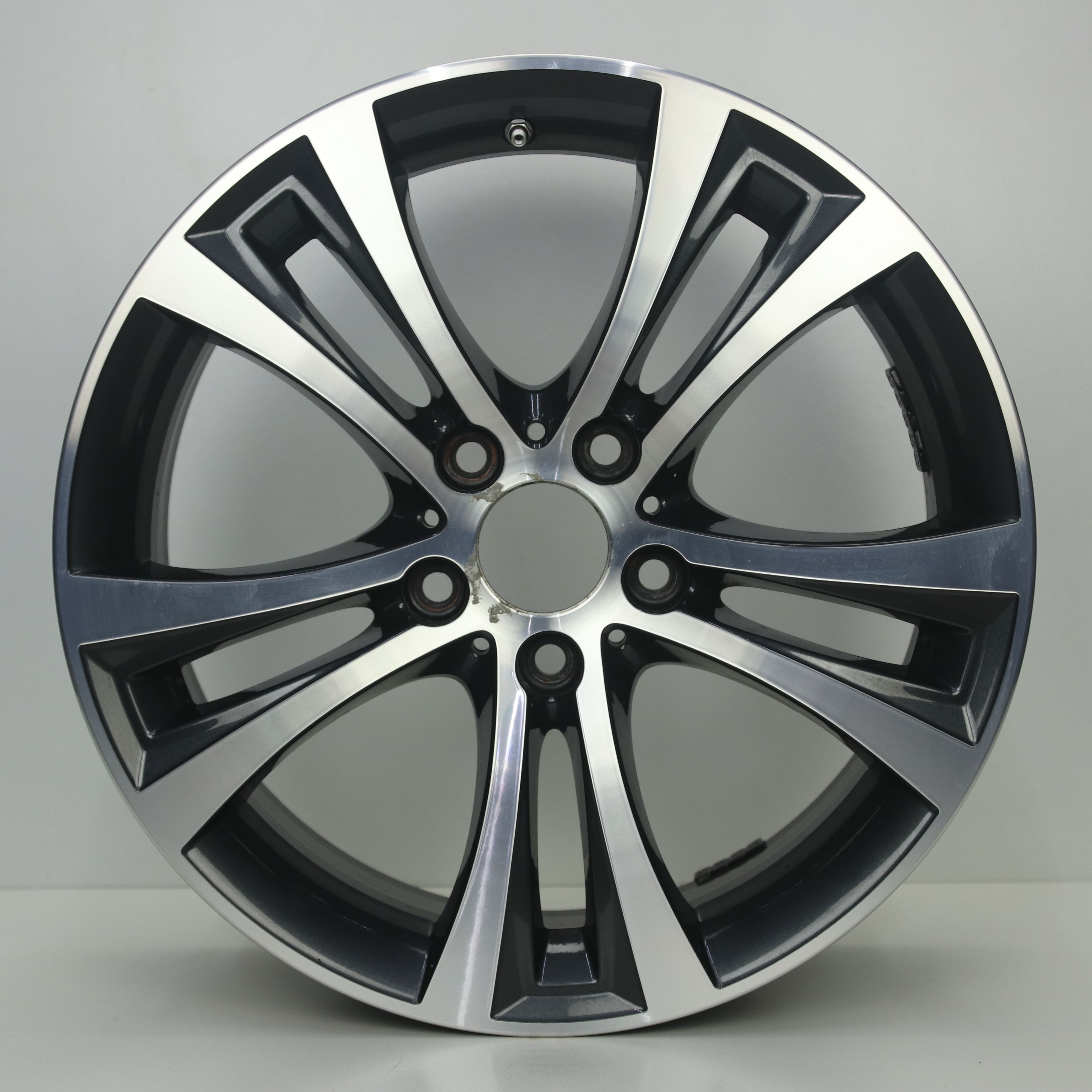 OS1007684 Originele 18 inch lichtmetalen BMW 2-serie styling 384 velgen 7.50X18 5X120 ET45.0 NB72.60 Antraciet Gepolijst