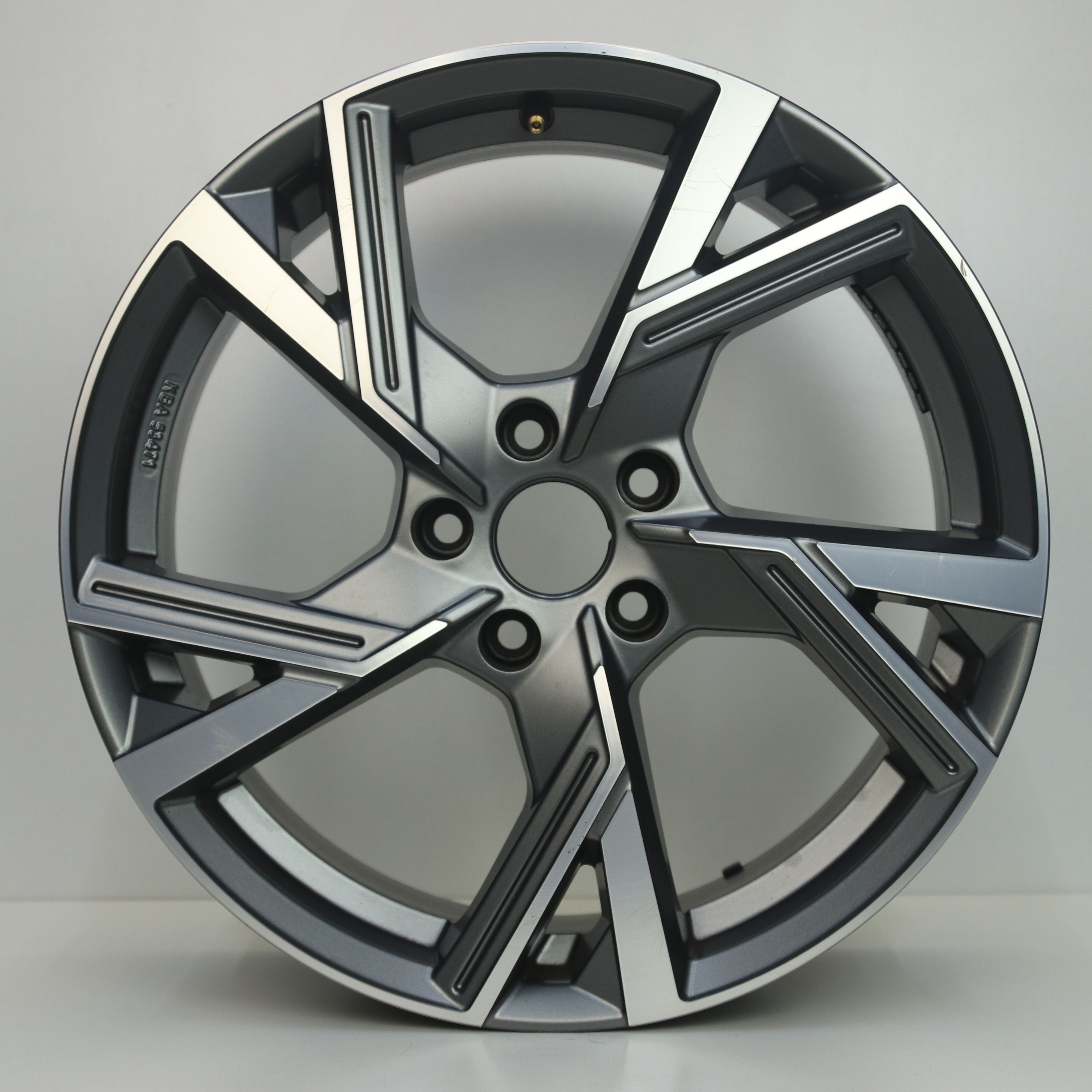 OS1007458 Set 18 inch lichtmetalen GMP Angel velgen 8.00X18 5X112 ET35.0 NB66.60 Mat antraciet gepolijst