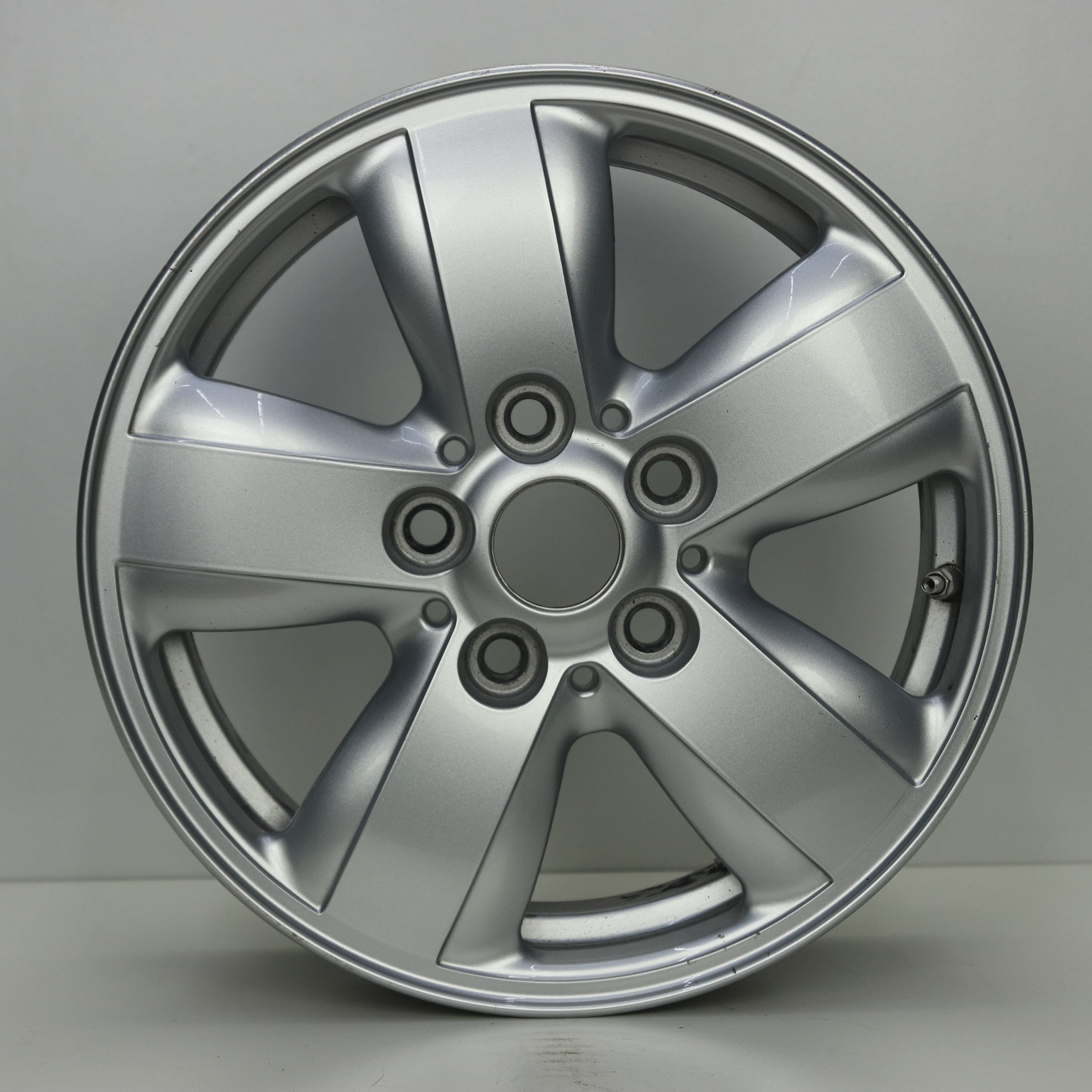OS1007924 Originele 15 inch lichtmetalen Mini Cooper styling 492 velgen 5.50X15 5X112 ET46.0 NB66.60 Zilver