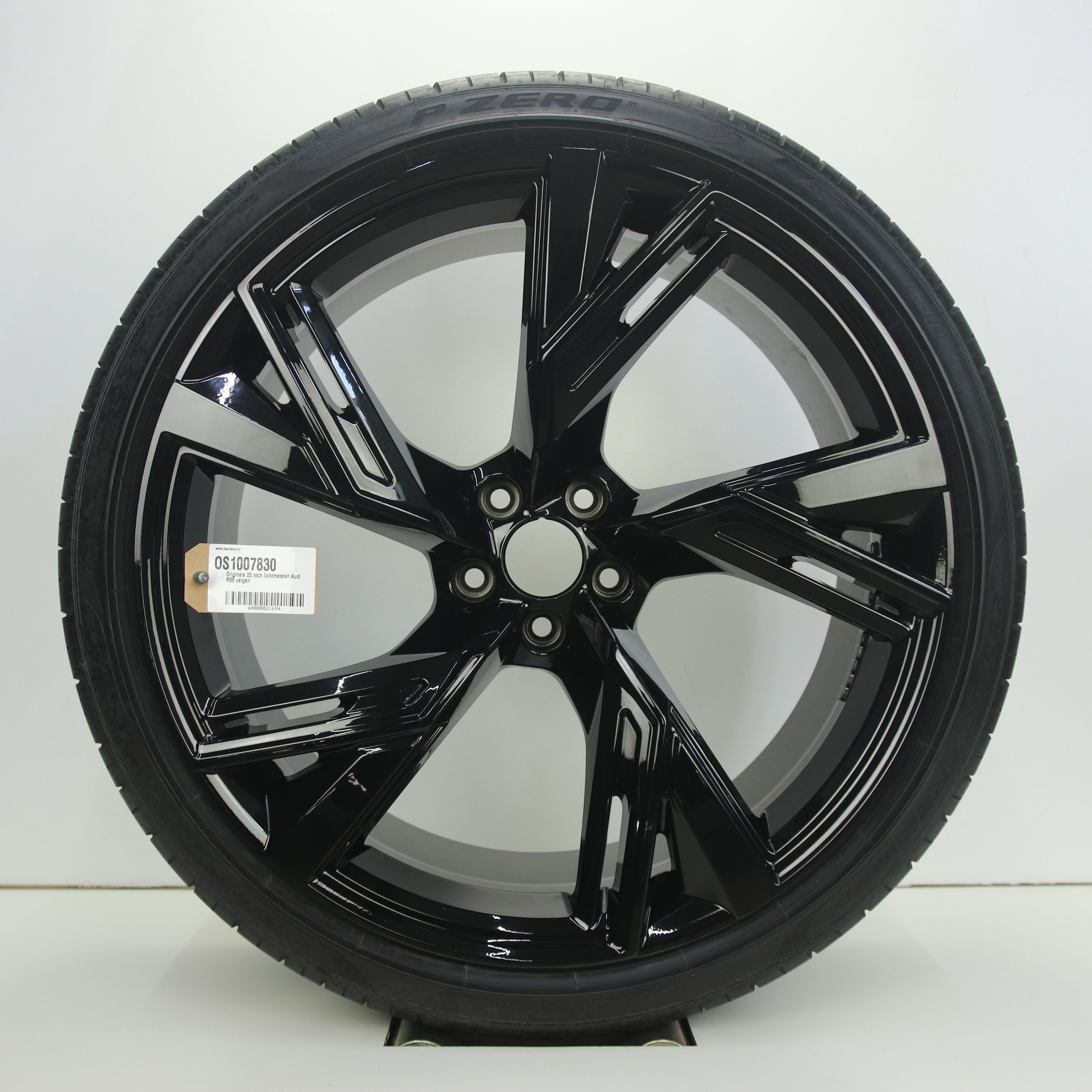 OS1007830 Originele 22 inch lichtmetalen Audi RS6 velgen 10.50X22 5X112 ET19.0 NB66.60 Zwart