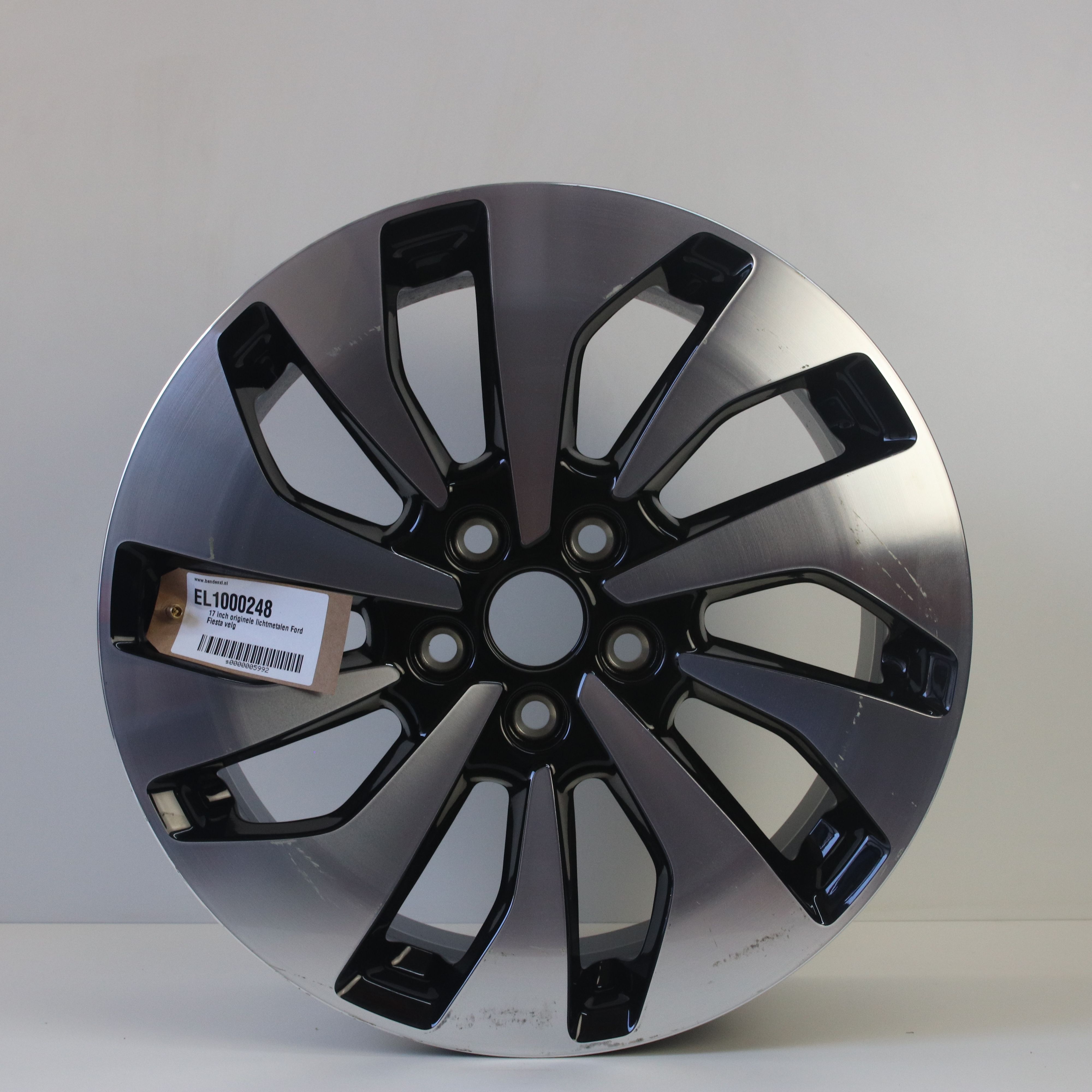 EL1000248 17 inch originele lichtmetalen Ford Fiesta velg 7.00X17 5X108 ET50.0 NB63.40 Zwart gepolijst