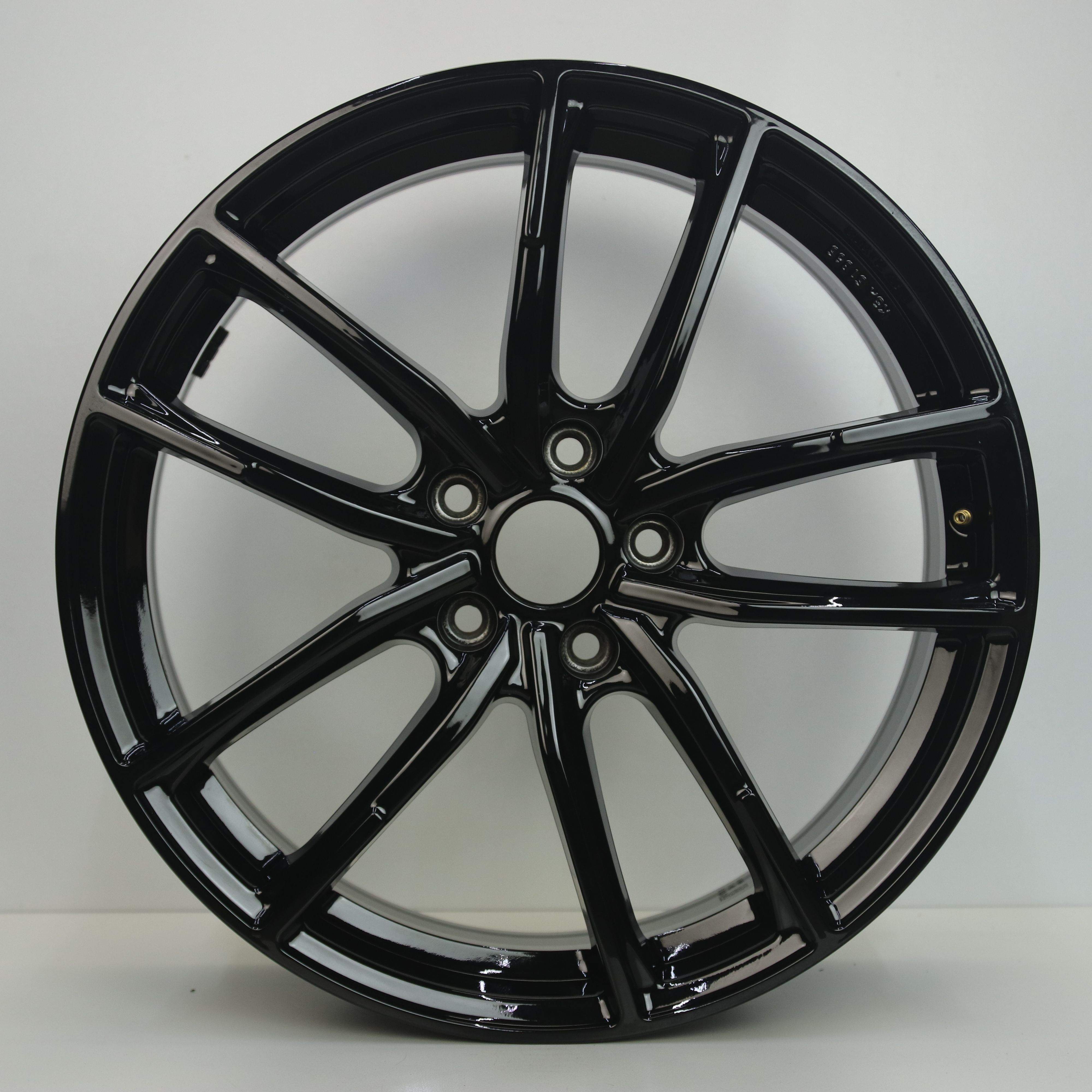 IN1002912 Set 19 inch lichtmetalen Brock B38 velgen 8.00X19 4X114.3 ET45.0 NB72.60 Zwart