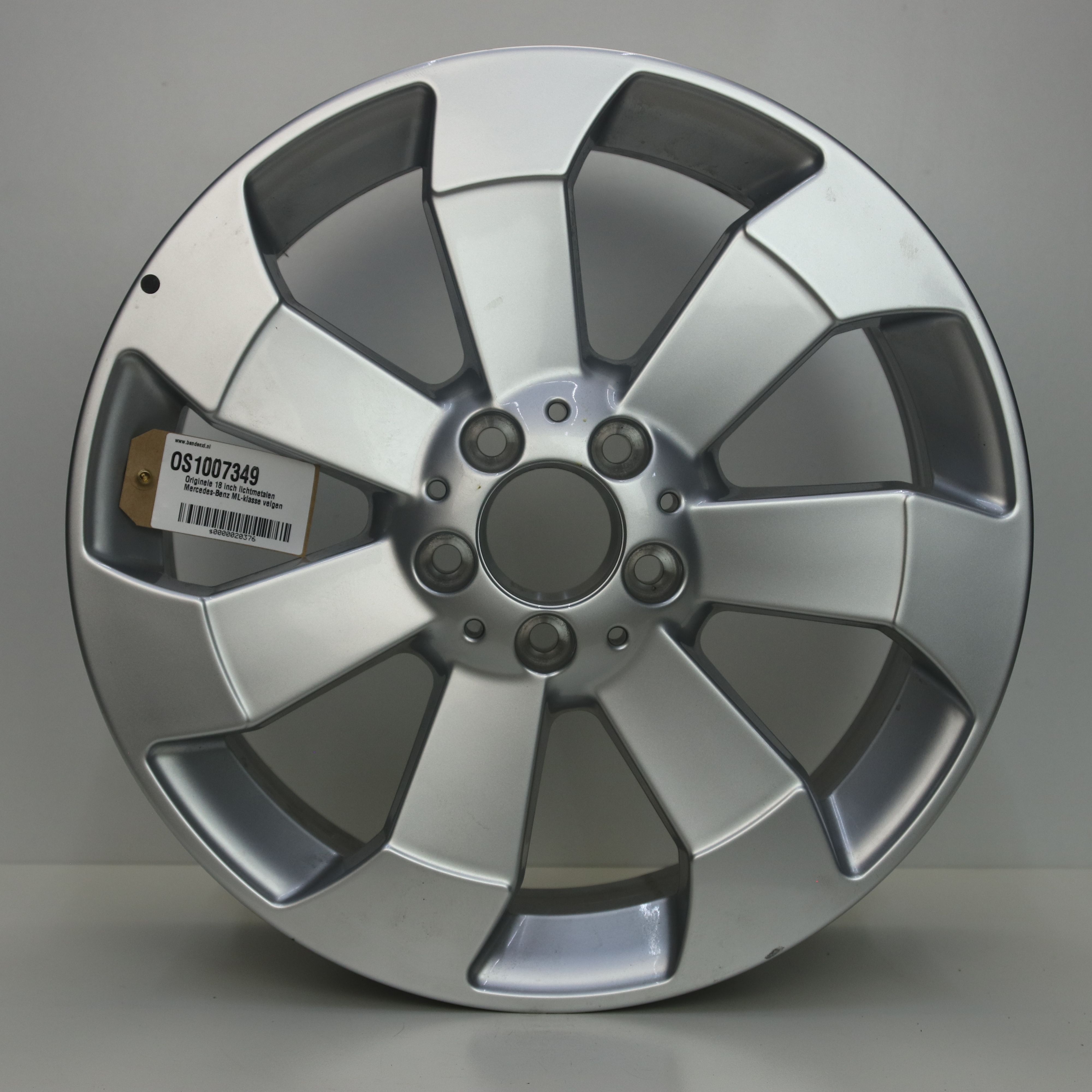 OS1007349 Originele 18 inch lichtmetalen Mercedes-Benz ML-klasse velgen 8.00X18 5X112 ET56.5 NB66.60 Zilver
