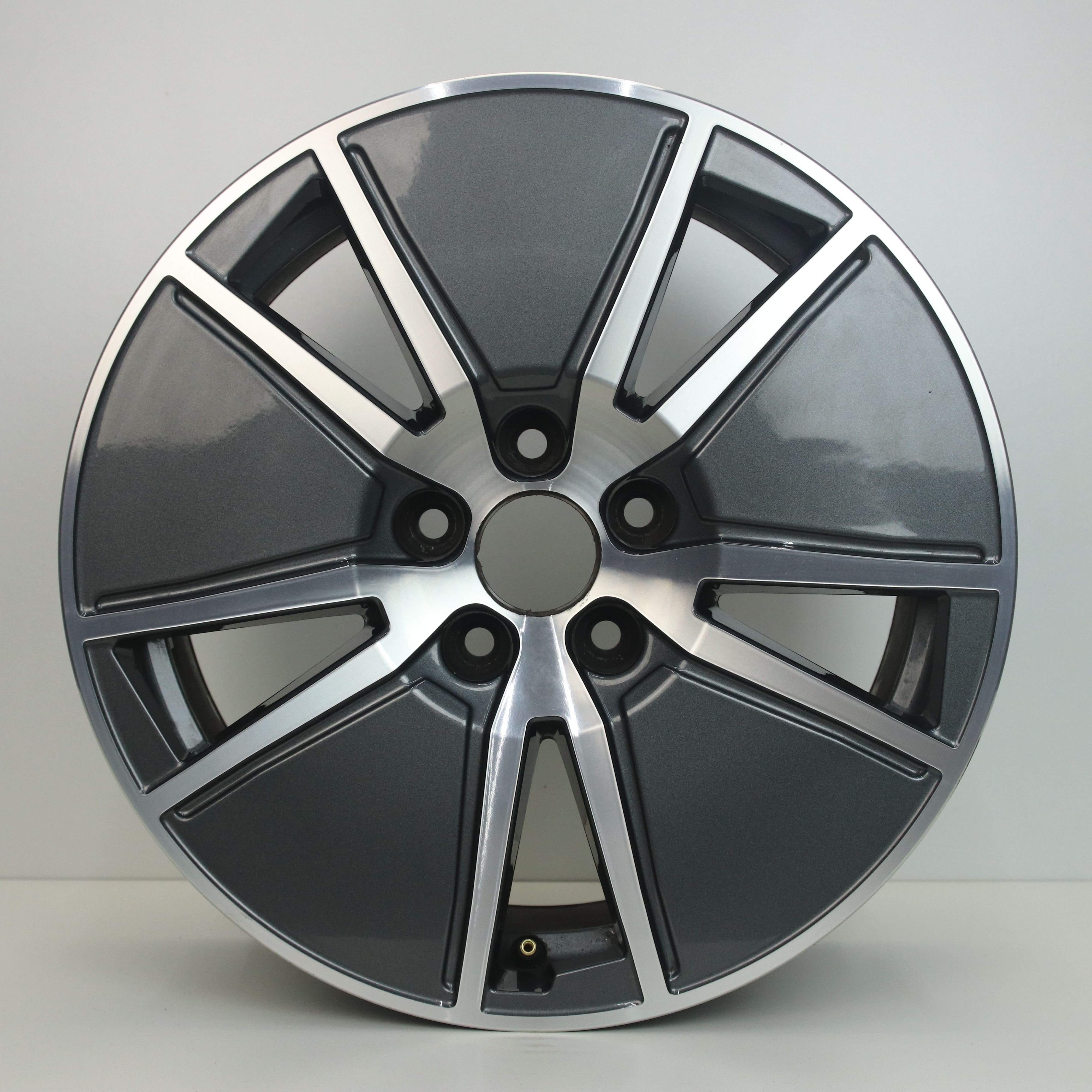 OS1003678 Originele 17 inch lichtmetalen Audi A4 velgen 7.50X17 5X112 ET38.0 NB66.60 Antraciet gepolijst