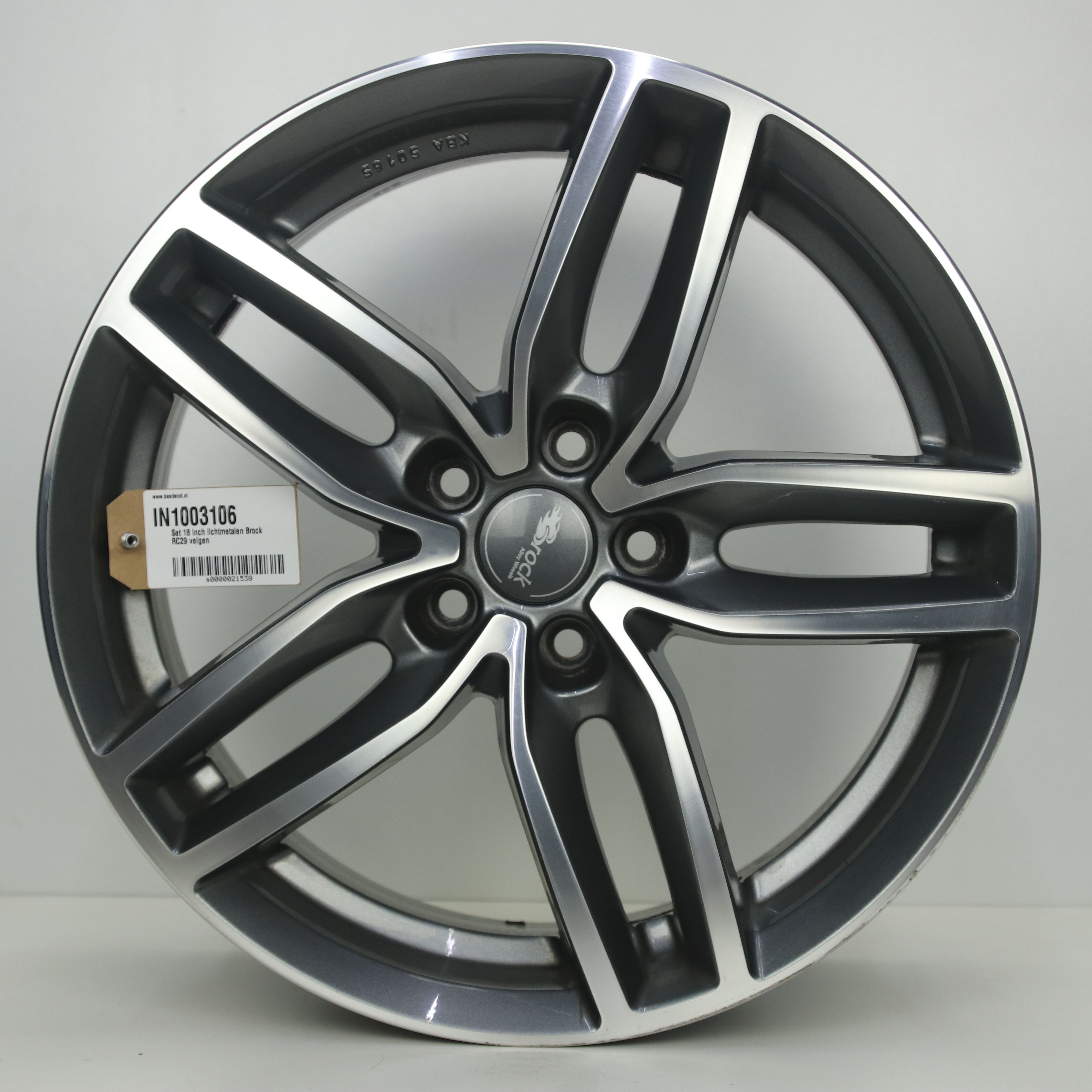 IN1003106 Set 18 inch lichtmetalen Brock RC29 velgen 8.00X18 5X108 ET45.0 NB63.40 Antraciet gepolijst