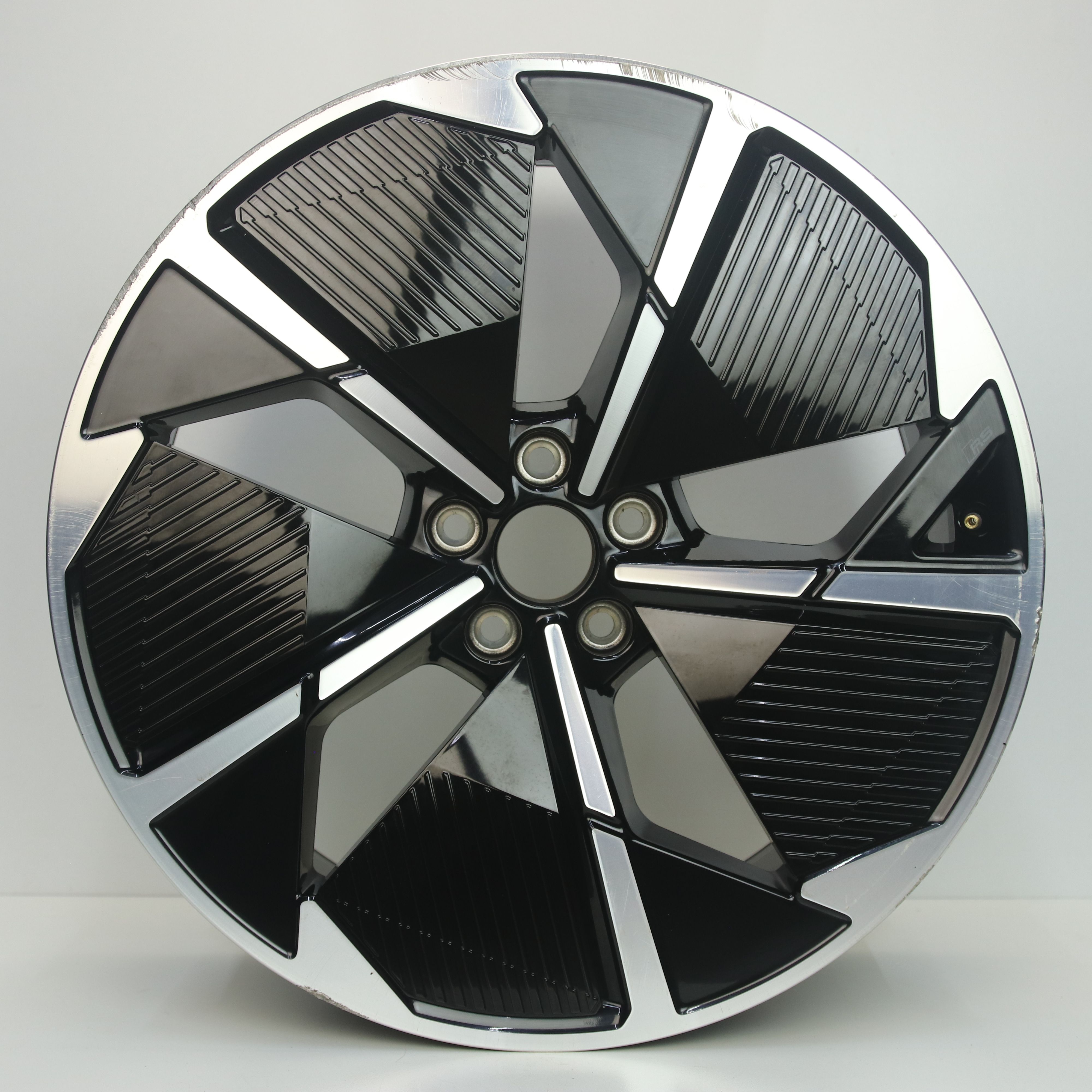 OS1007218 Originele 21 inch lichtmetalen Audi Q4 e-tron velgen 8.50X21 5X112 ET40.0 NB57.10 Zwart gepolijst