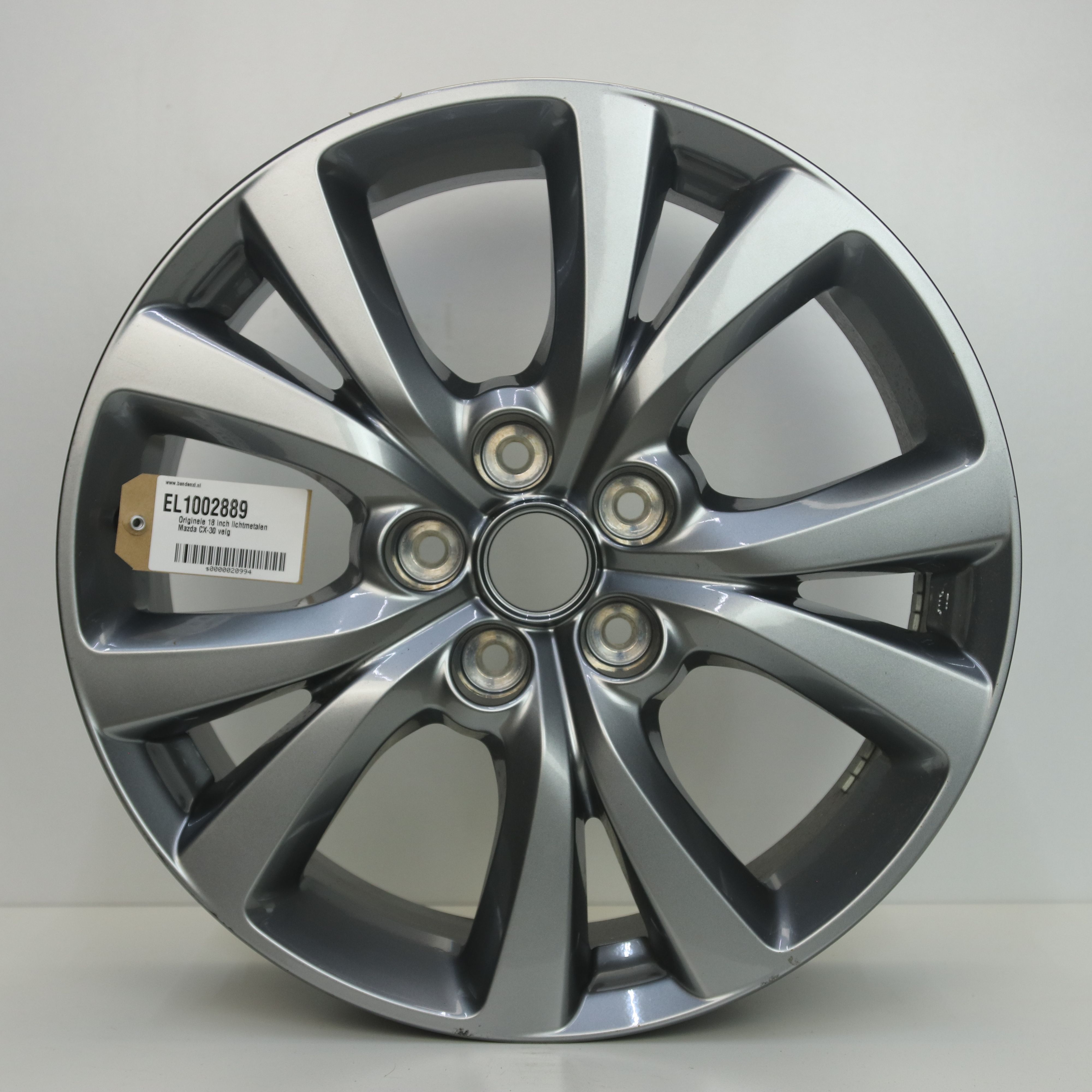 EL1002889 Originele 18 inch lichtmetalen Mazda CX-30 velg 7.00X18 5X114.3 ET45.0 NB67.10 Zilver