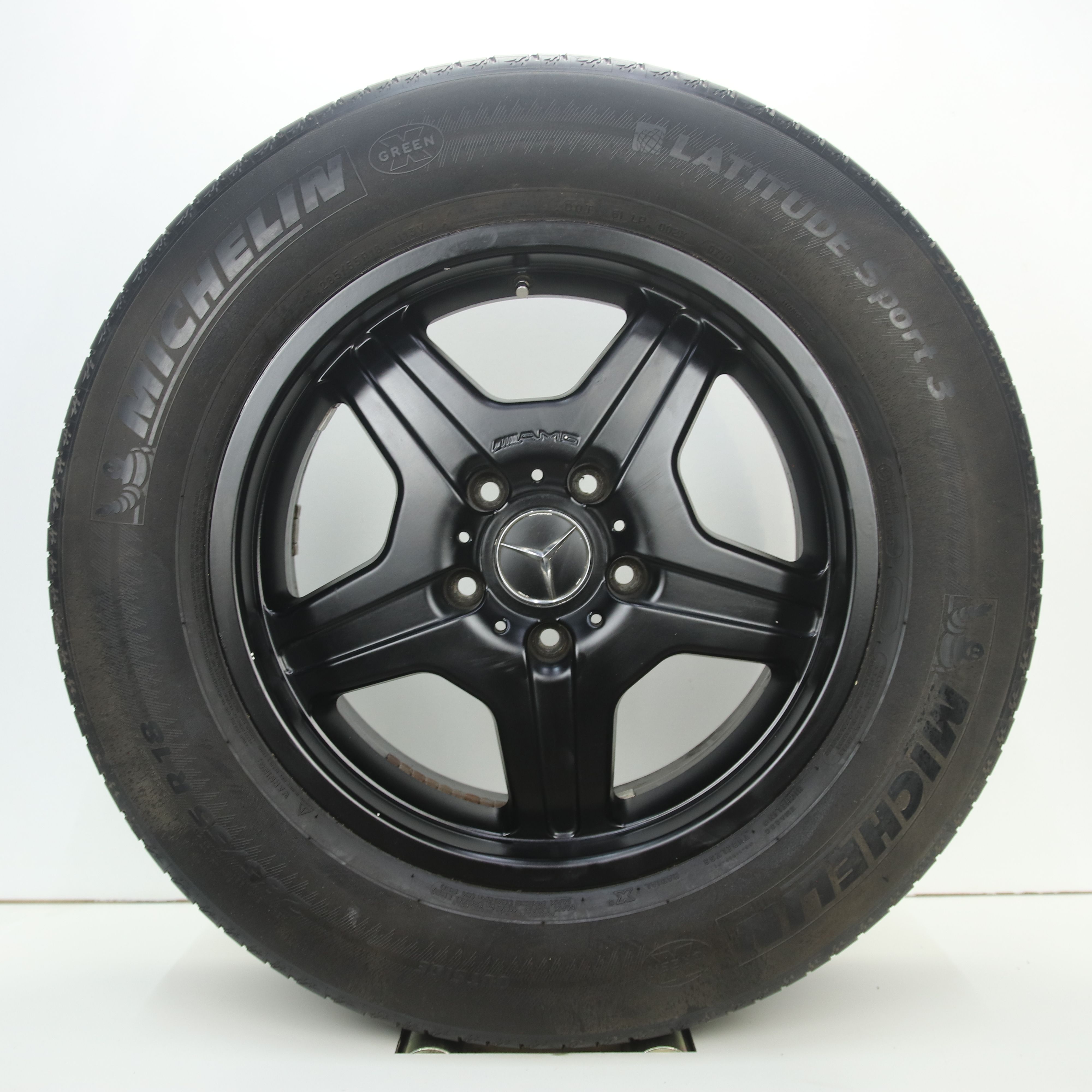 OS1007756 Originele 18 inch lichtmetalen Mercedes-Benz G-klasse velgen (set compleet met banden) 9.50X18 5X130 ET50.0 NB84.10 Mat zwart