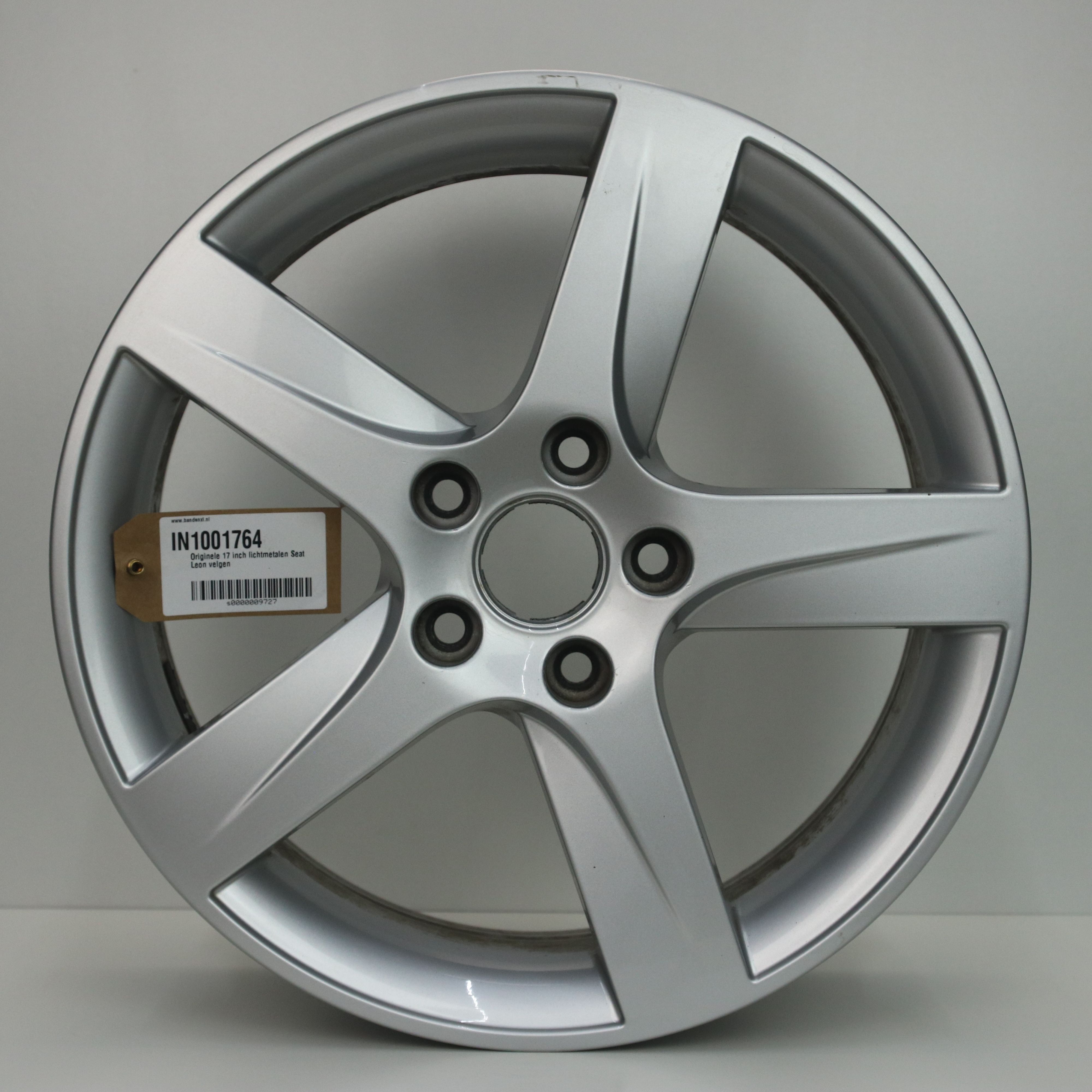 IN1001764 Originele 17 inch lichtmetalen Seat Leon velgen 7.00X17 5X112 ET54.0 NB57.10 Zilver