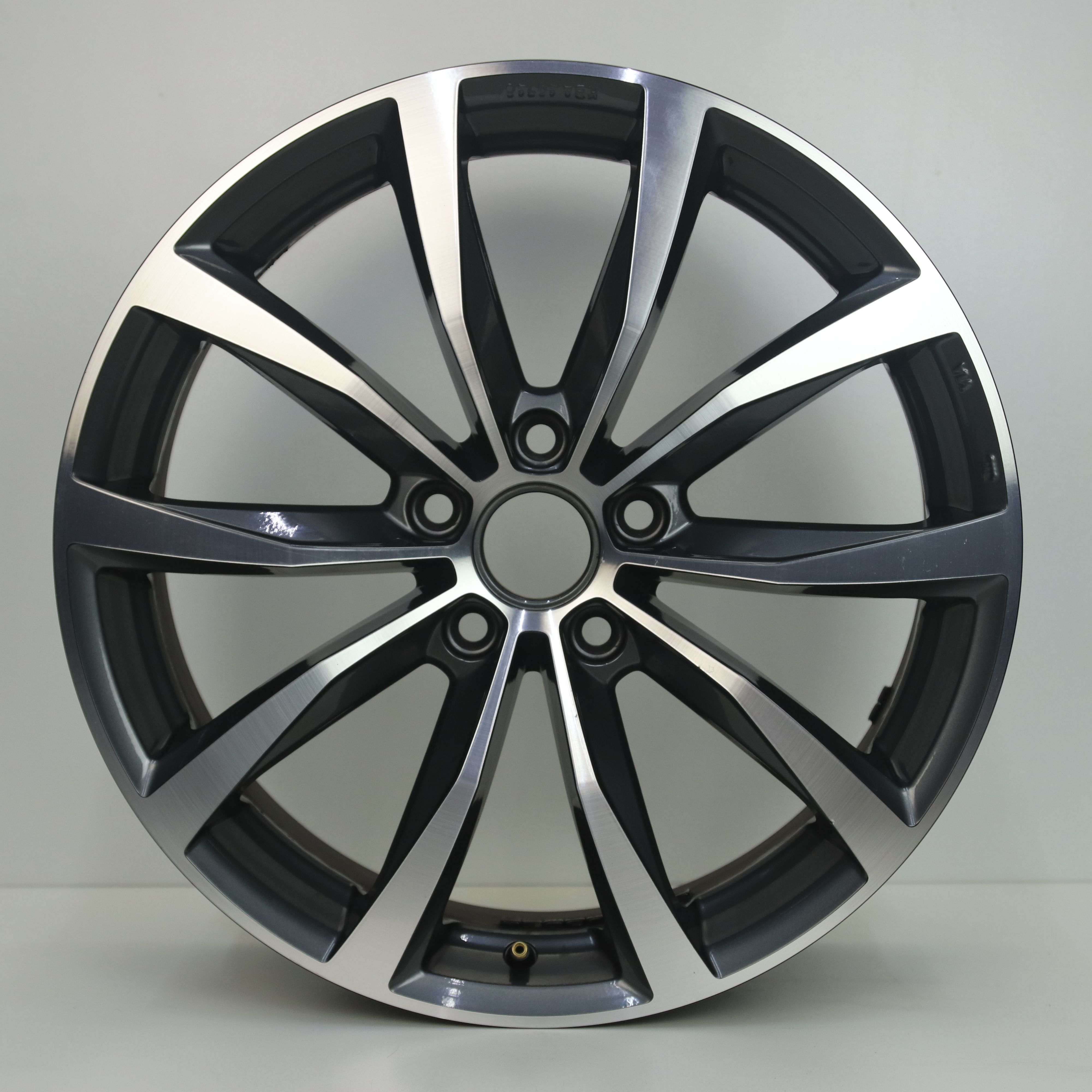 OS1006641 Set 18 inch lichtmetalen MAK velgen 7.50X18 5X112 ET51.0 NB57.10 Antraciet gepolijst