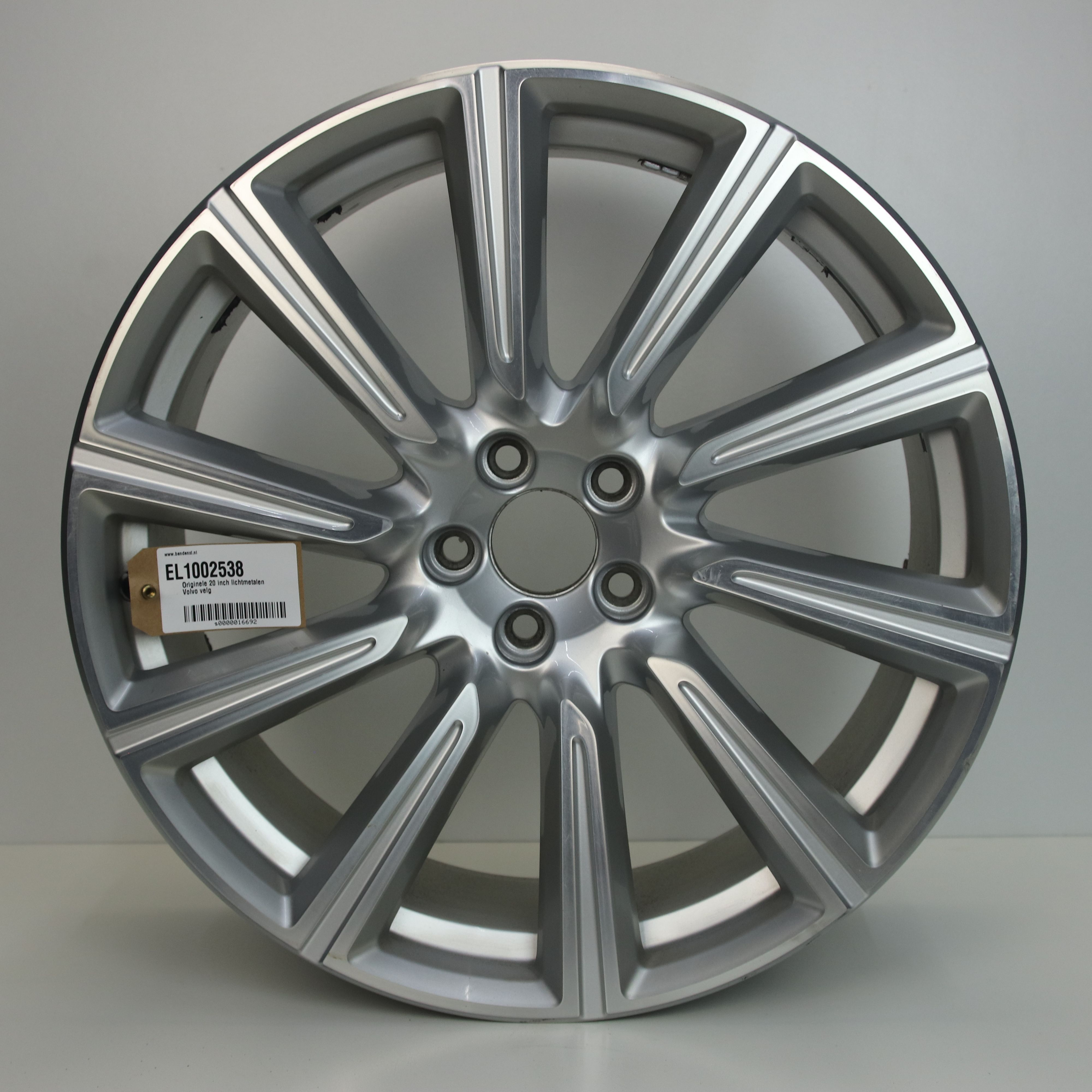 EL1002538 Originele 20 inch lichtmetalen Volvo velg 9.00X20 5X108 ET38.5 NB63.40 Zilver gepolijst