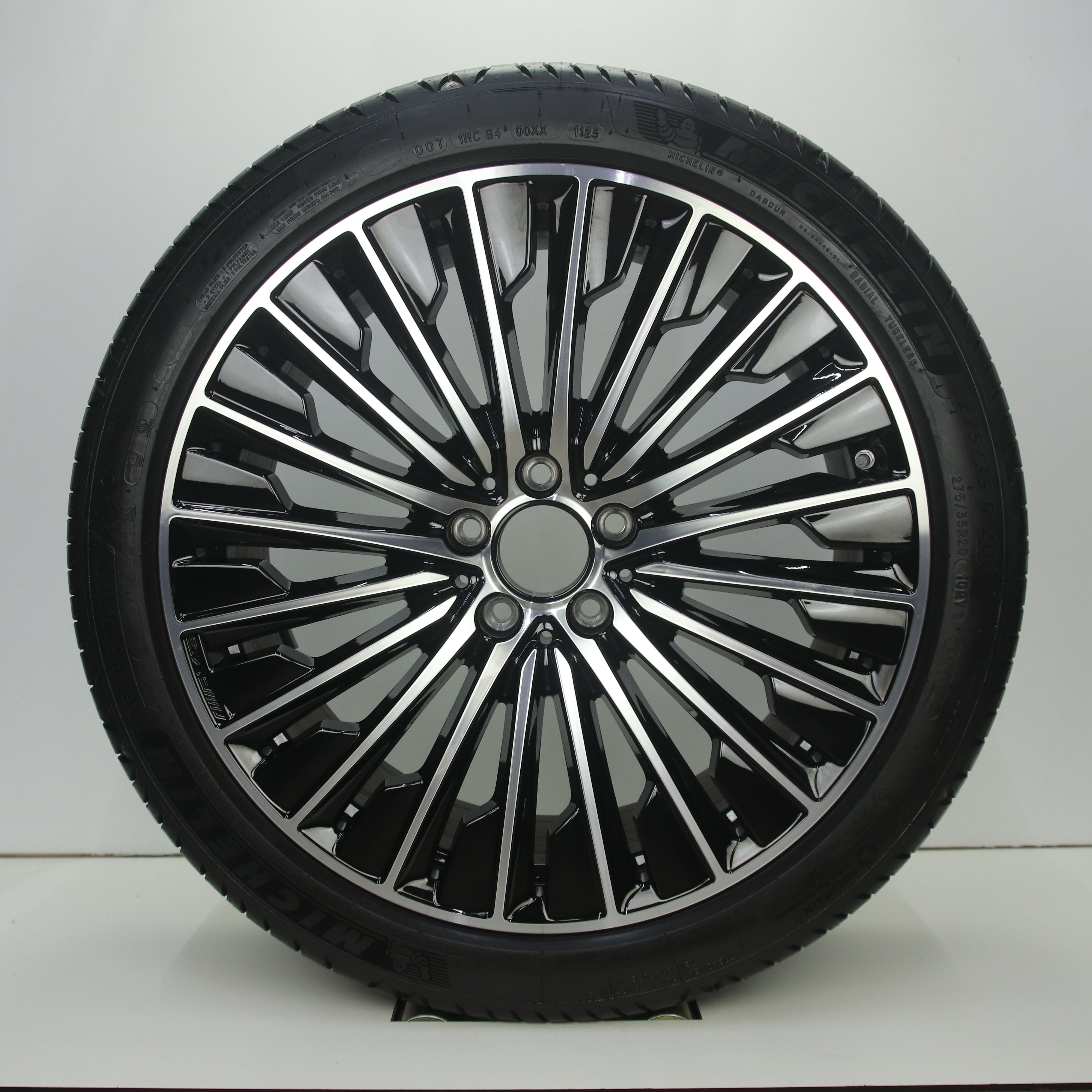 OS1007697 Originele 20 inch lichtmetalen Mercedes-Benz E-klasse AMG velgen (Breedset) 8.50X20 5X112 ET35.5 NB66.60 Zwart gepolijst