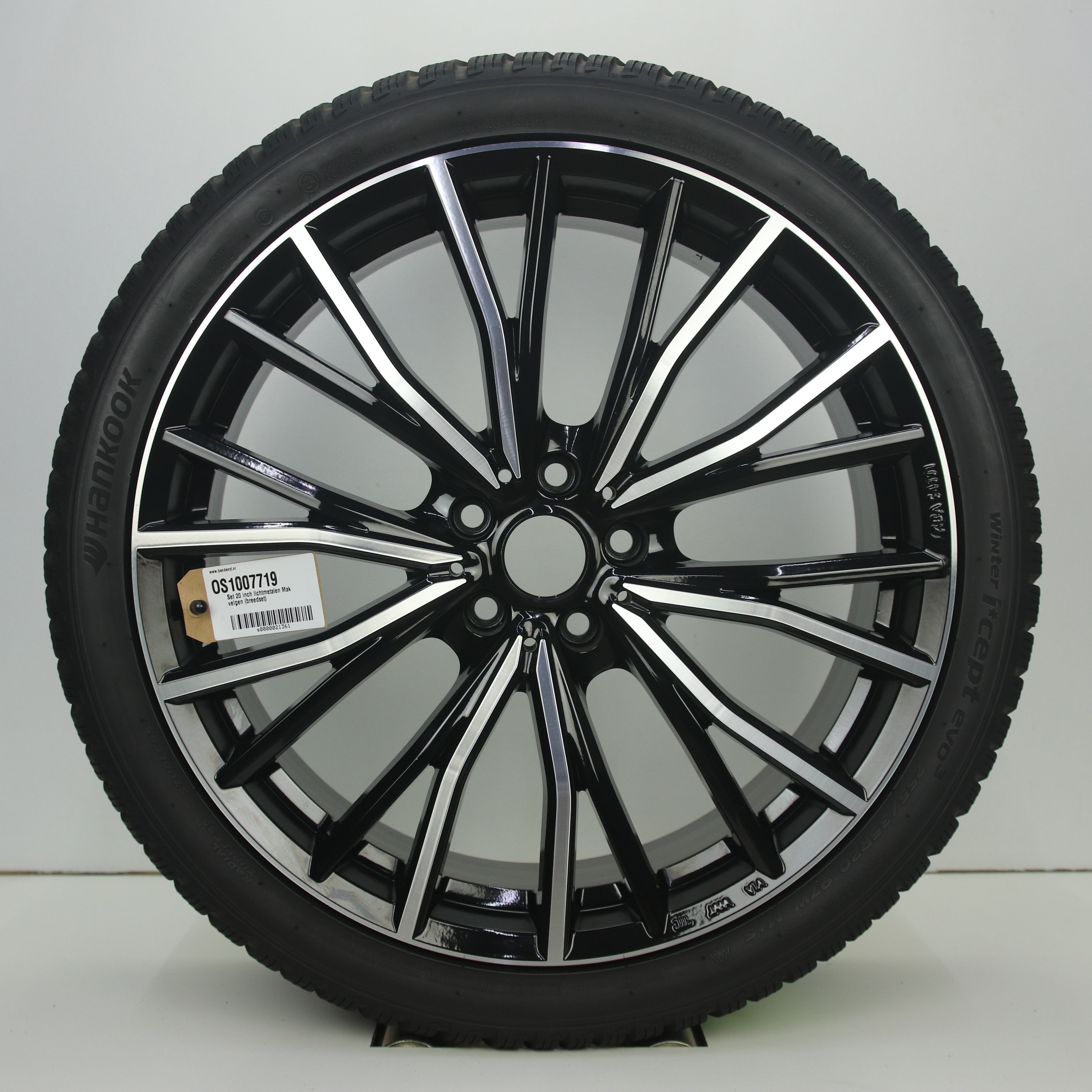 OS1007719 Set 20 inch lichtmetalen Mak velgen (breedset) 8.00X20 5X112 ET27.0 NB66.60 Zwart gepolijst