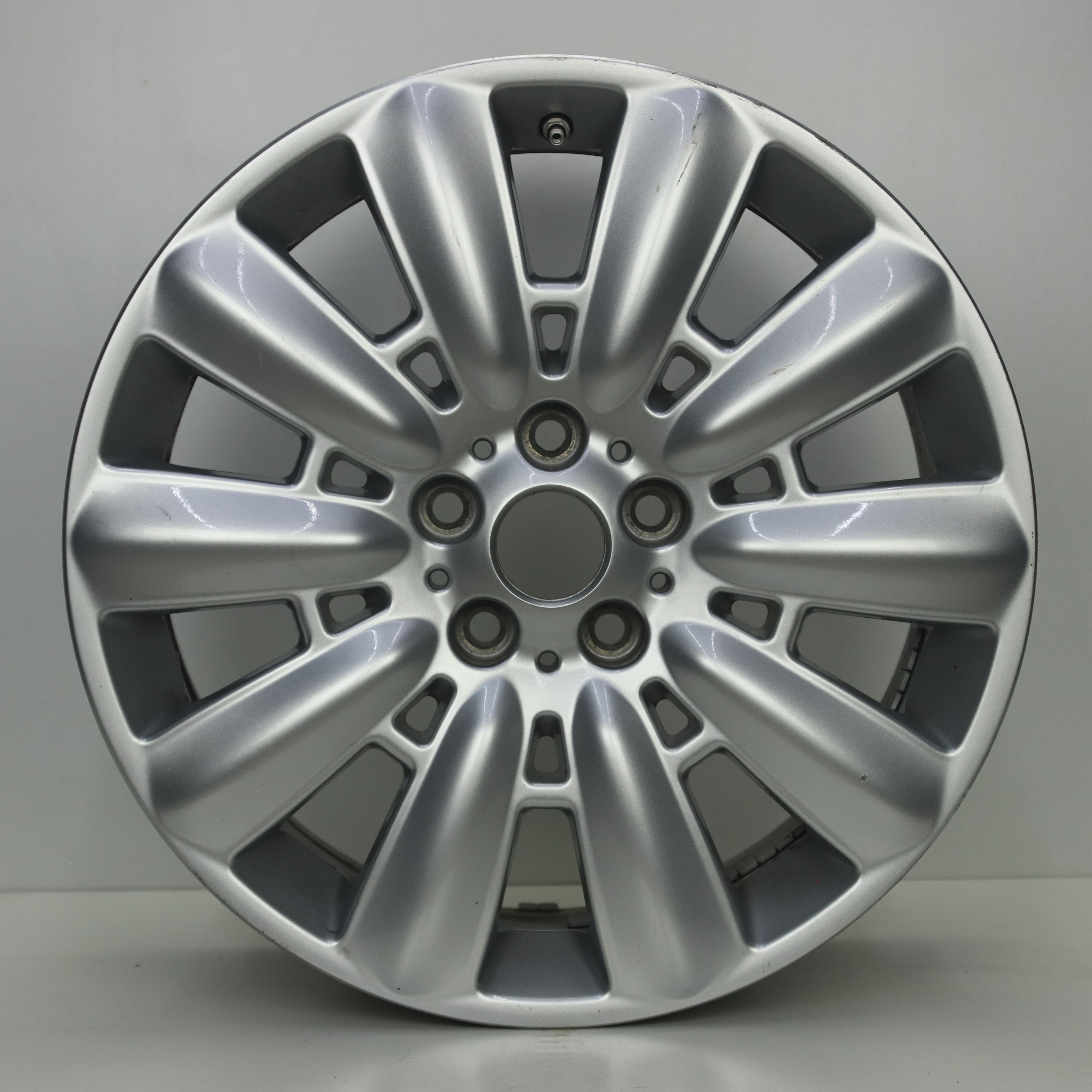 OS1007921 Originele 18 inch lichtmetalen Mini Countryman styling 533 velgen 7.50X18 5X112 ET51.0 NB66.60 Zilver